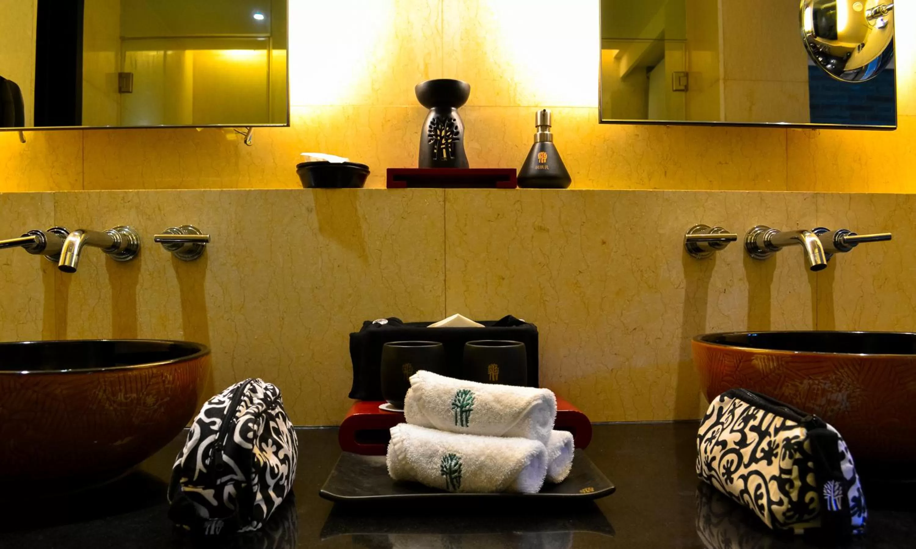 Bathroom in Banyan Tree Lijiang