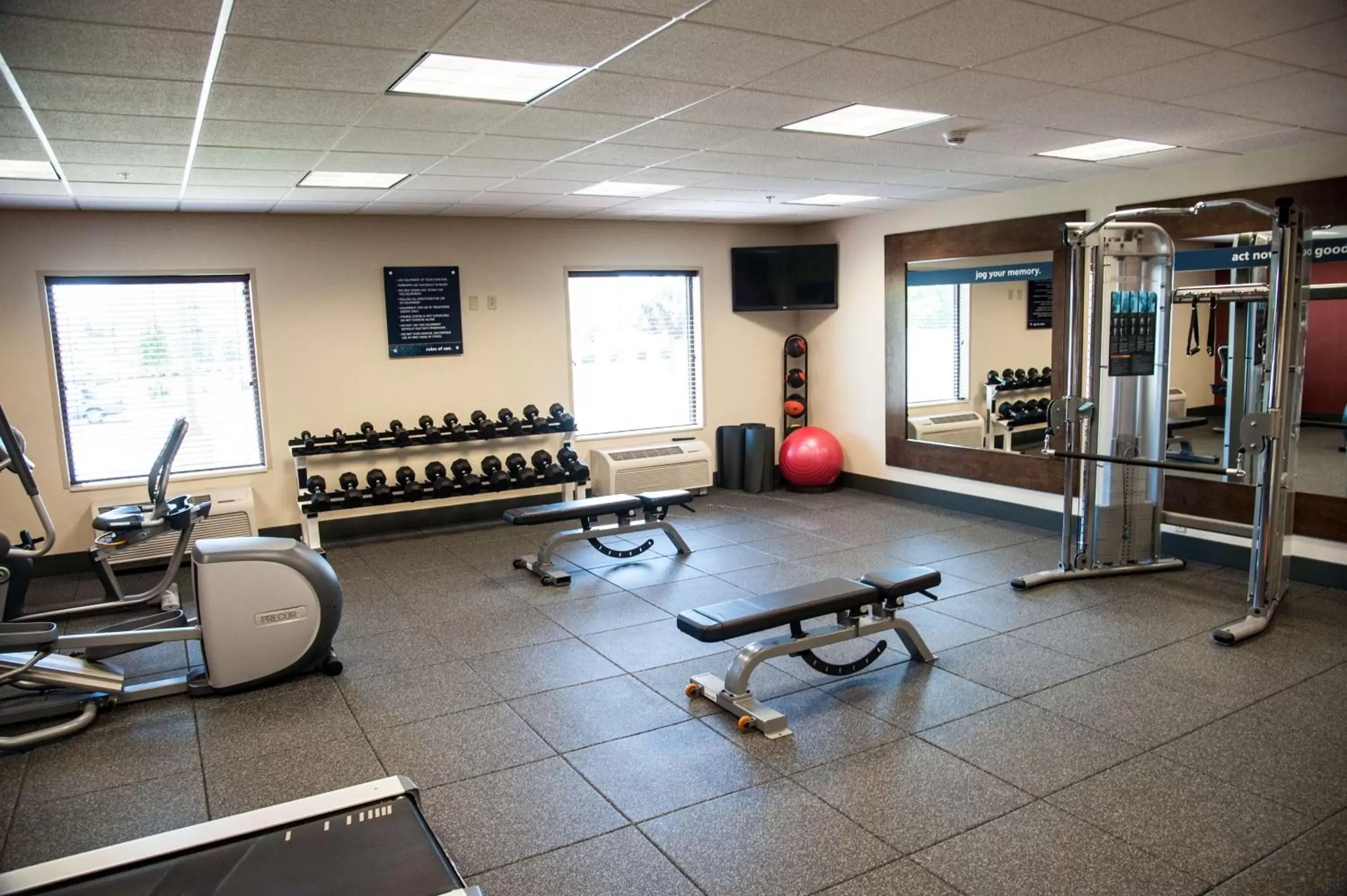 Fitness centre/facilities, Fitness Center/Facilities in Hampton Inn Bismarck