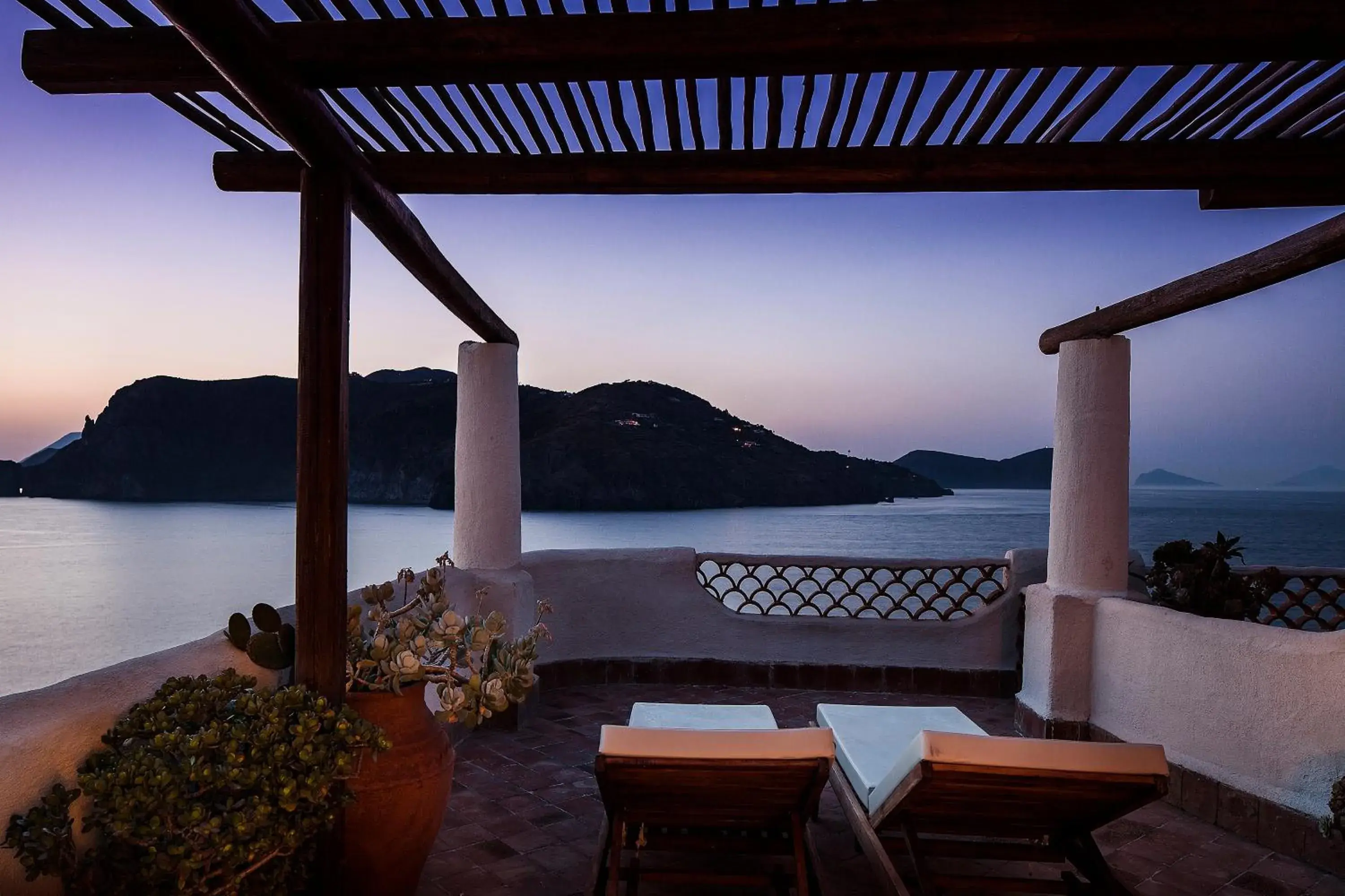 Balcony/Terrace, Mountain View in Therasia Resort Sea and SPA