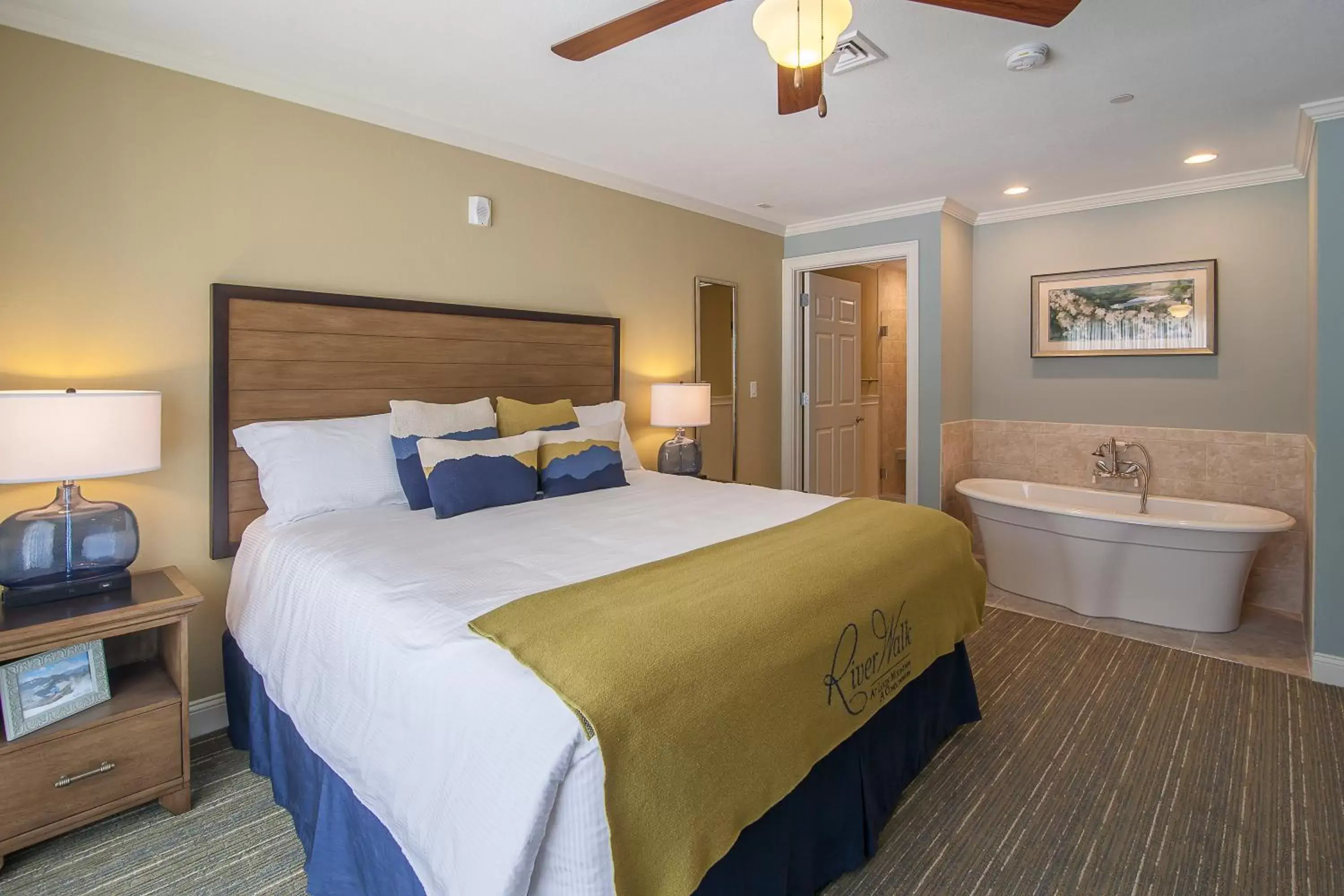 Bed in RiverWalk Resort at Loon Mountain