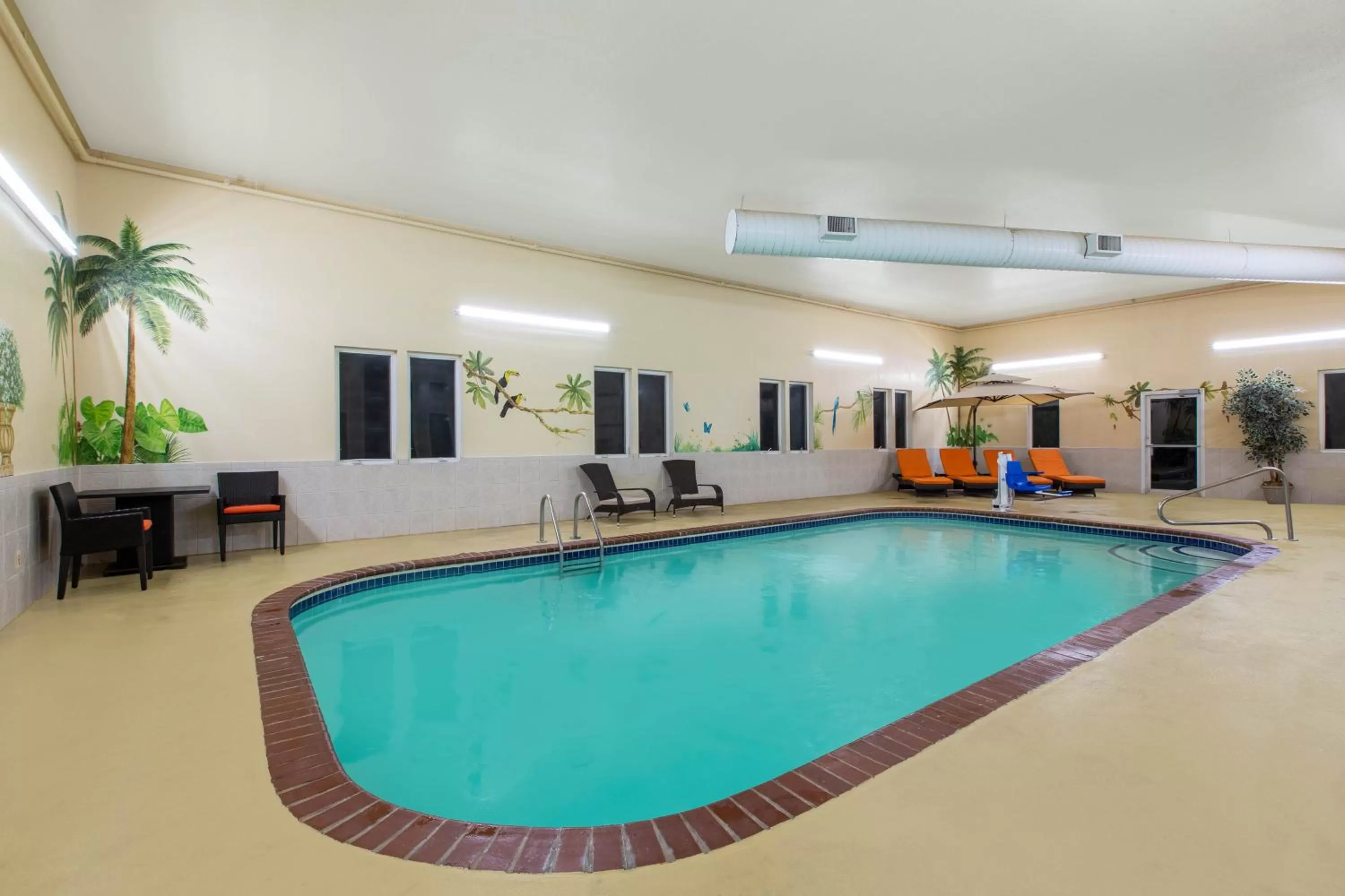 Swimming pool in Super 8 by Wyndham Ottawa