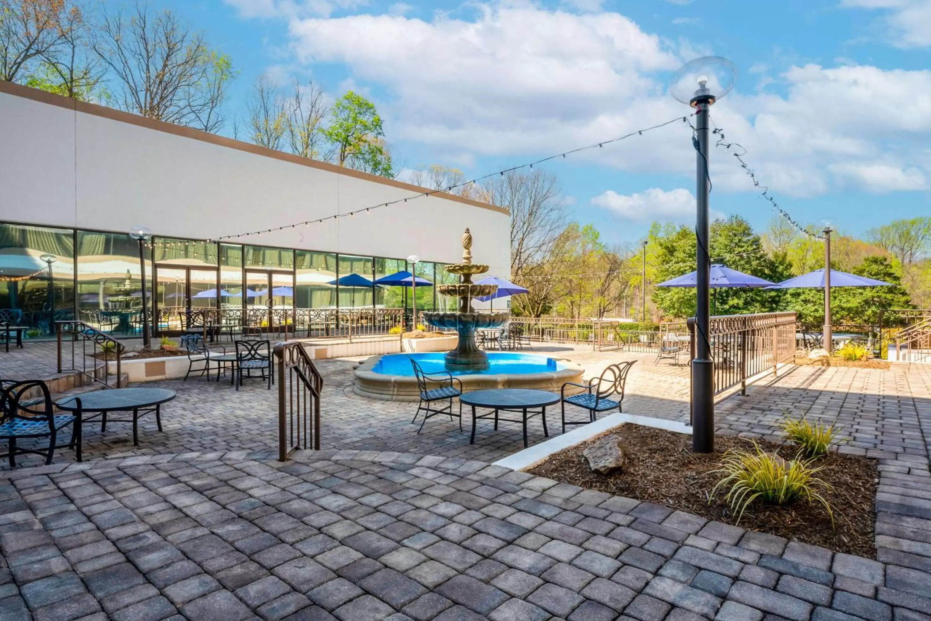 Patio, Swimming Pool in DoubleTree by Hilton South Charlotte Tyvola