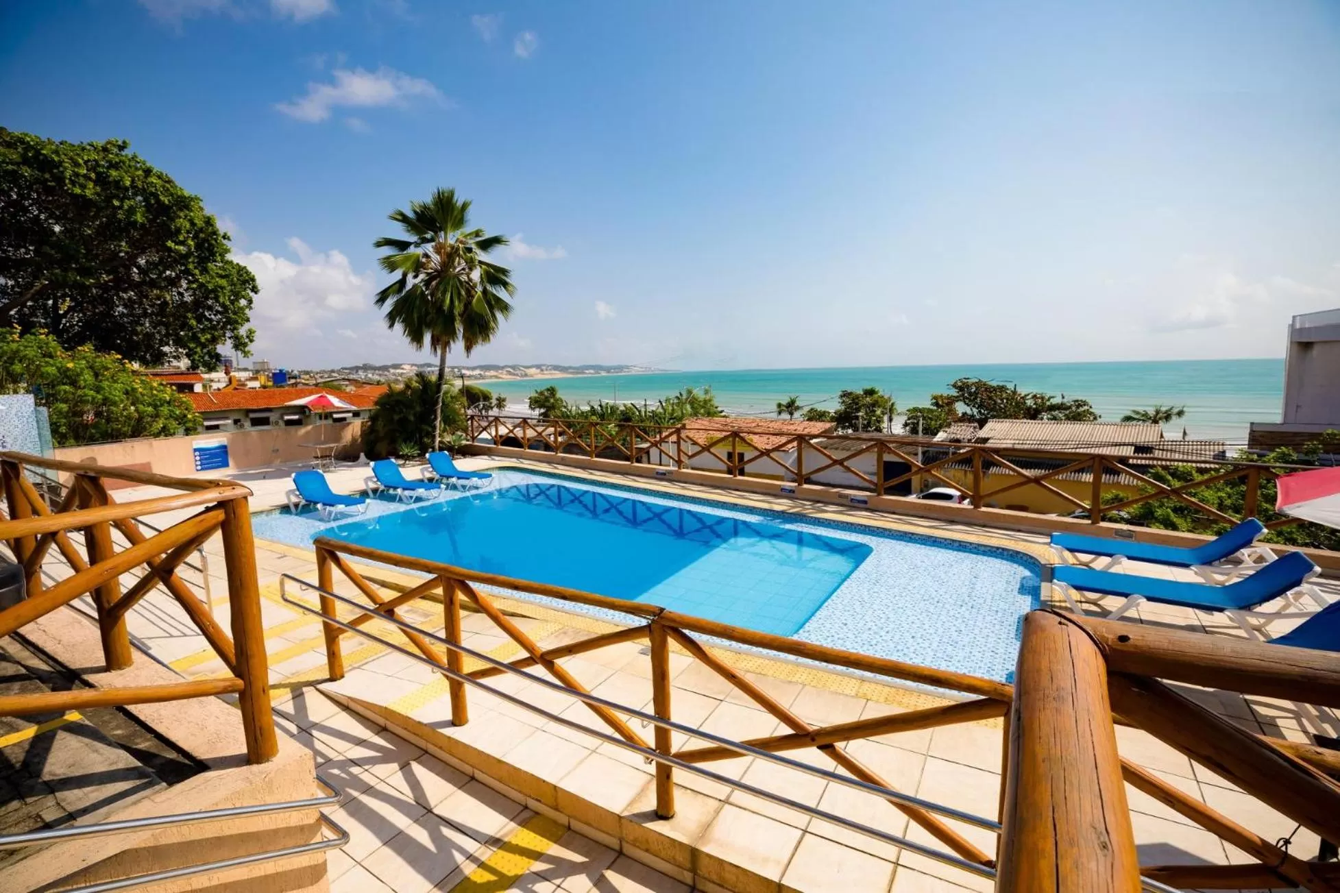 Swimming pool in El Aram Ponta Negra