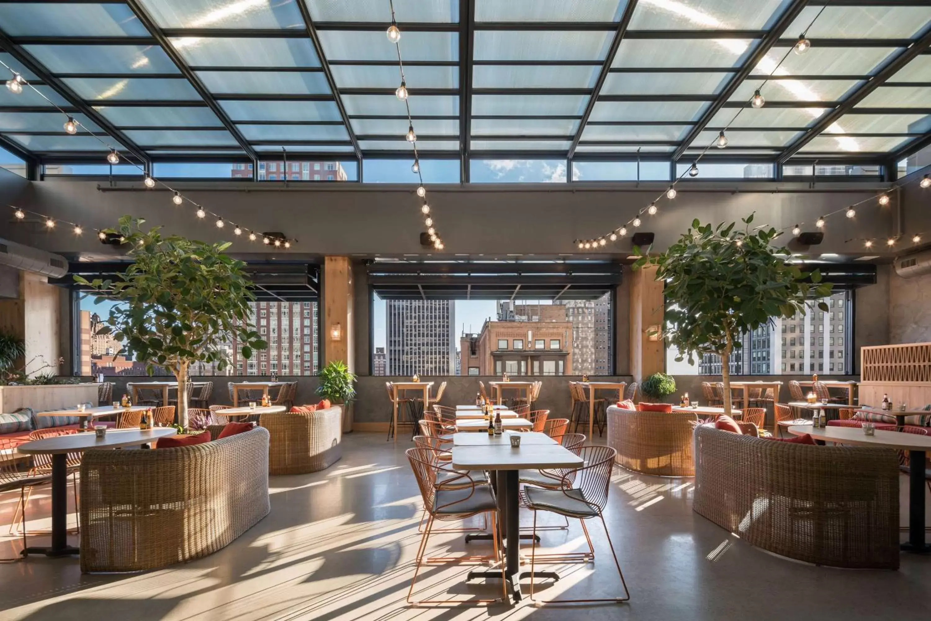 Dining area, Restaurant/Places to Eat in Motto by Hilton Philadelphia Rittenhouse Square