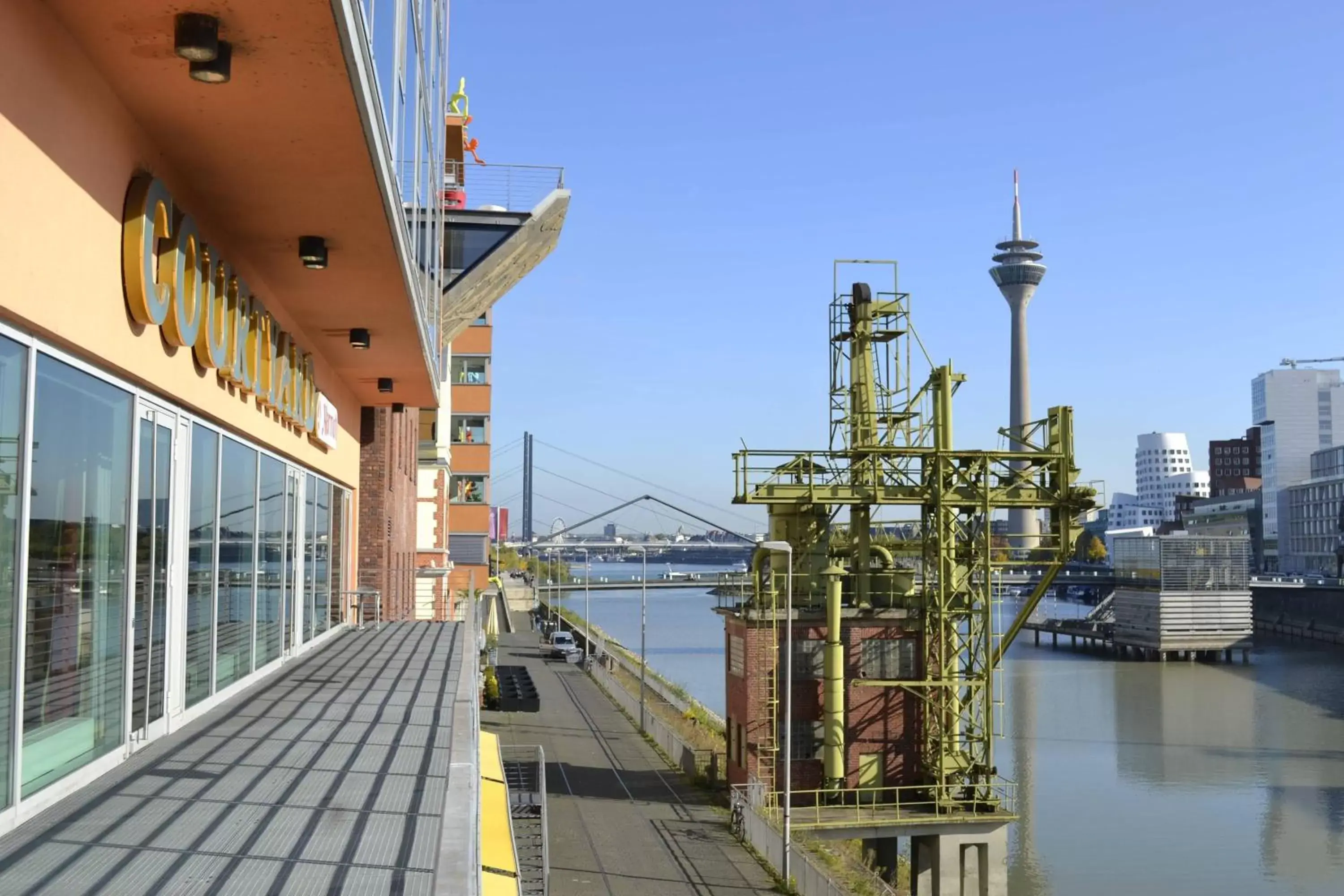 Meeting/conference room in Courtyard by Marriott Duesseldorf Hafen