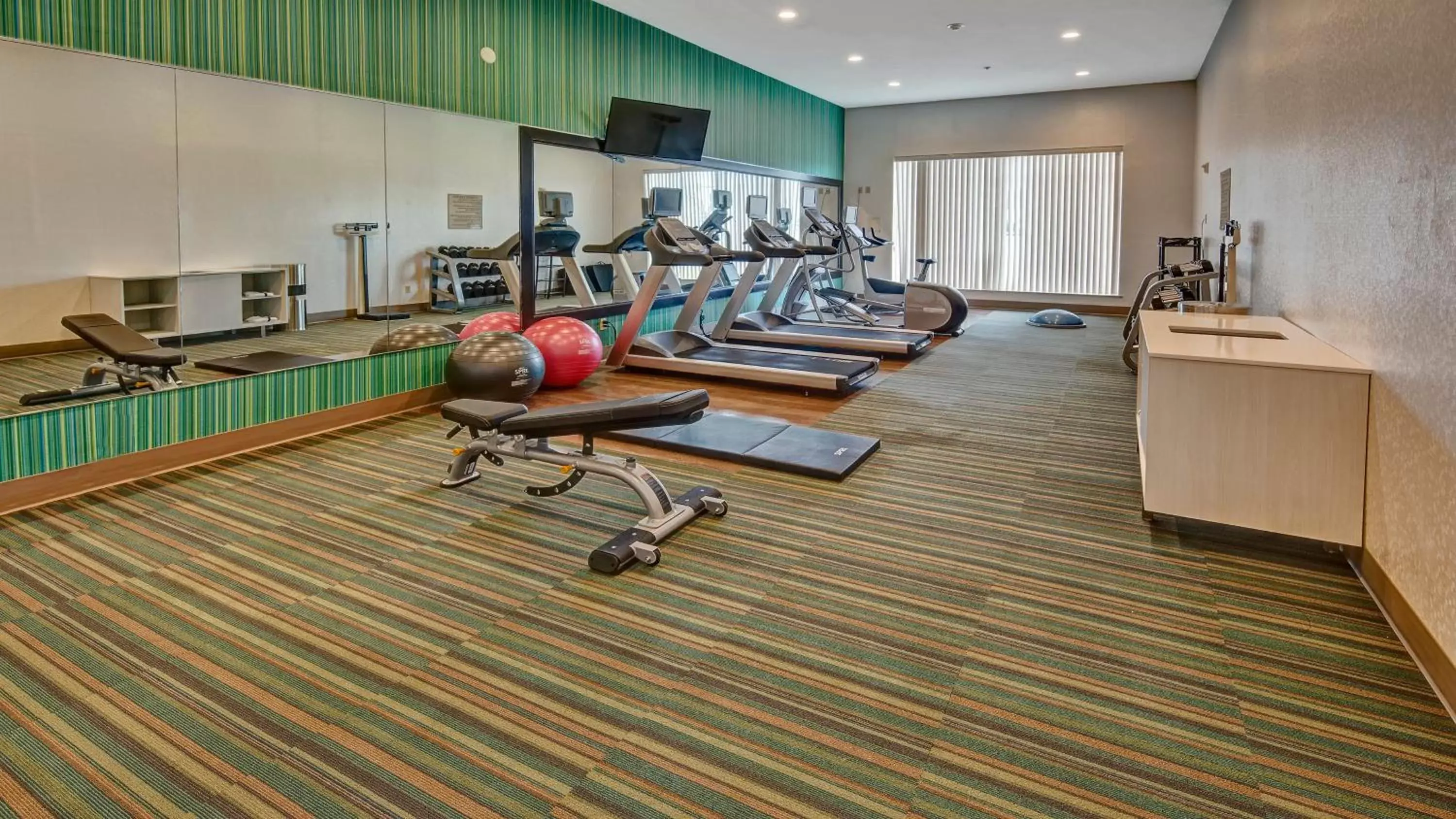 Fitness centre/facilities, Fitness Center/Facilities in Holiday Inn Express Hotel and Suites Corsicana I-45, an IHG Hotel