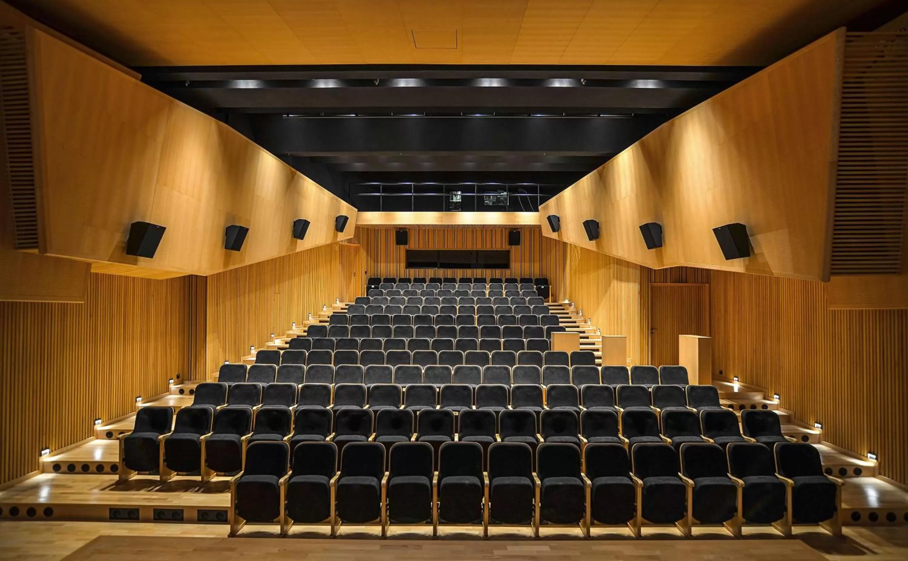 Meeting/conference room in DoubleTree by Hilton Łódź