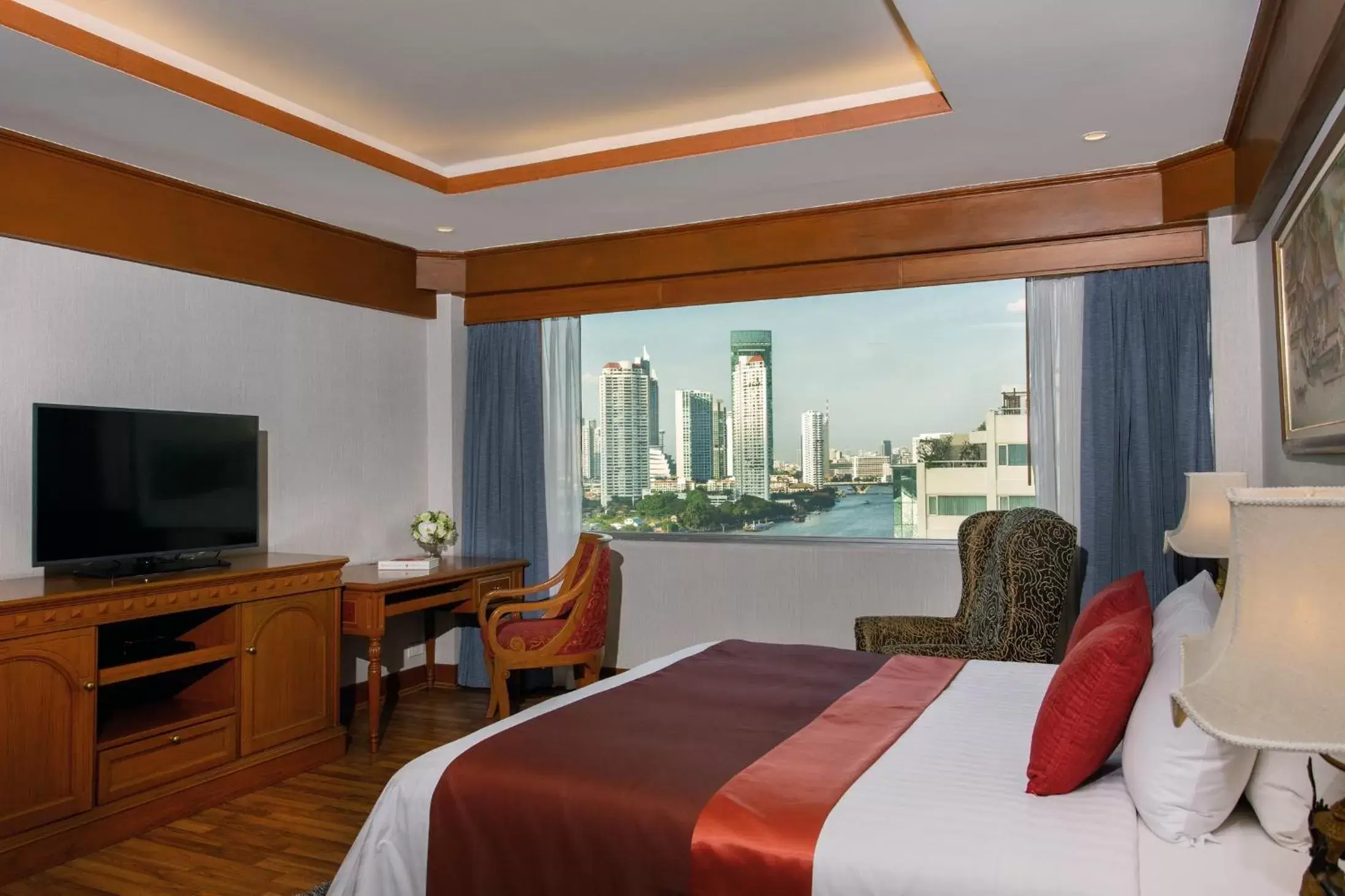 Ramada Plaza by Wyndham Bangkok Menam Riverside