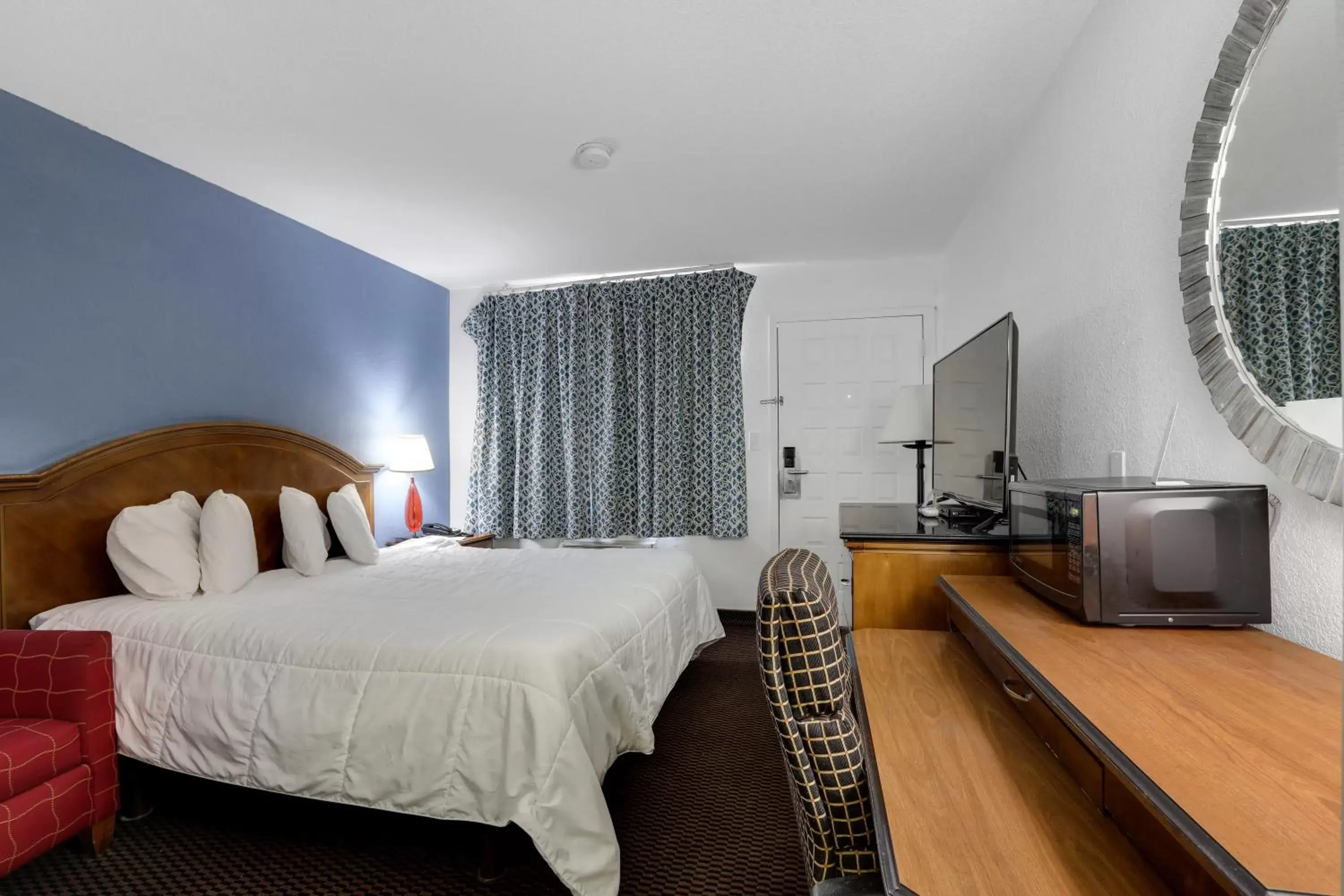 Bed in Days Inn & Suites by Wyndham Needles Bed in Days Inn & Suites by Wyndham Needles