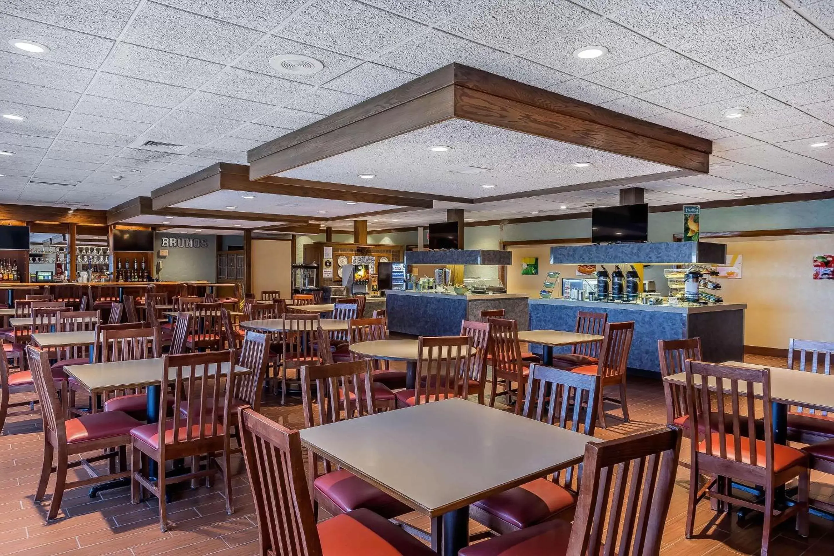 Restaurant/Places to Eat in Quality Inn Perrysburg