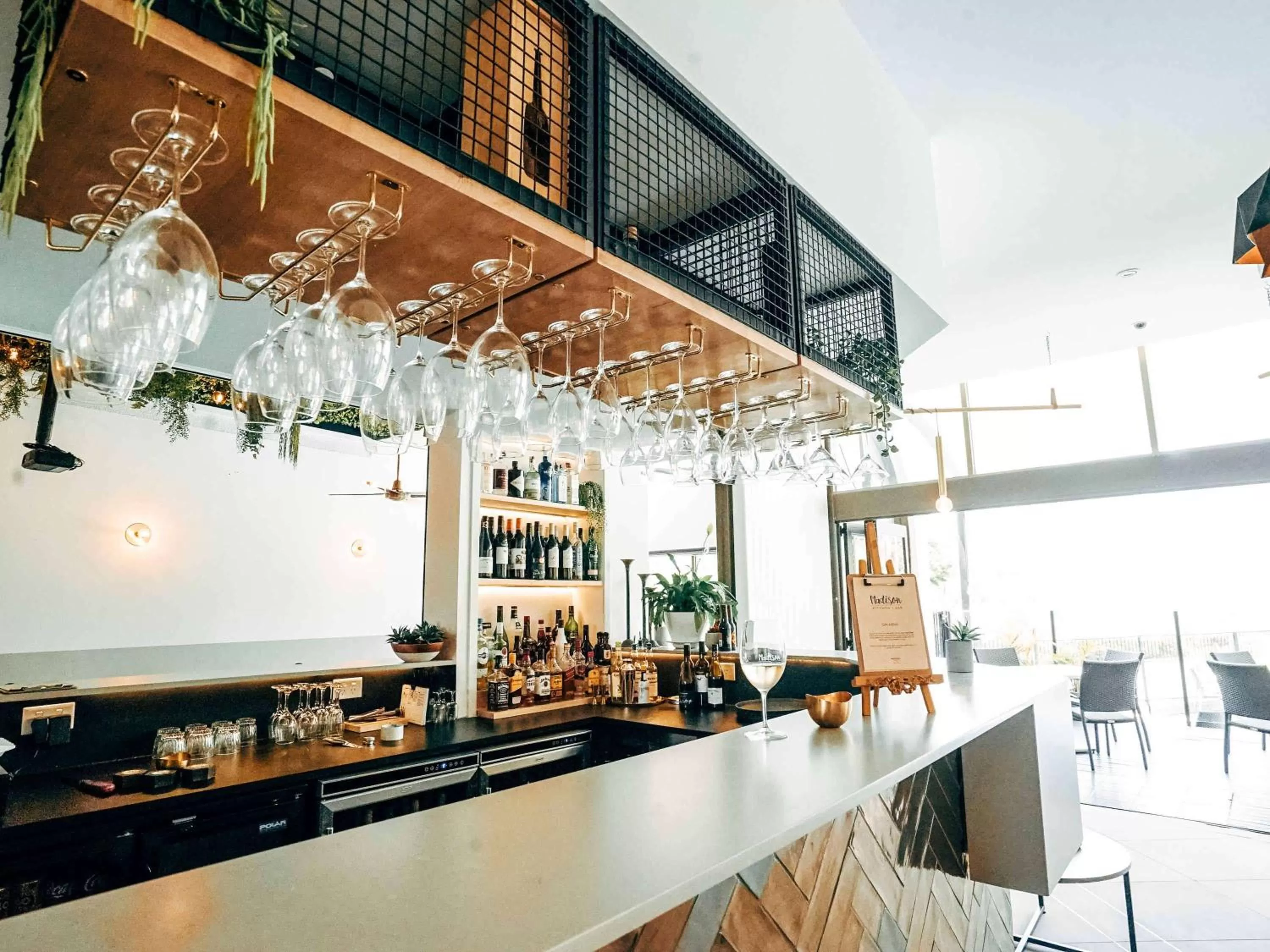 Restaurant/places to eat in Mercure Charlestown