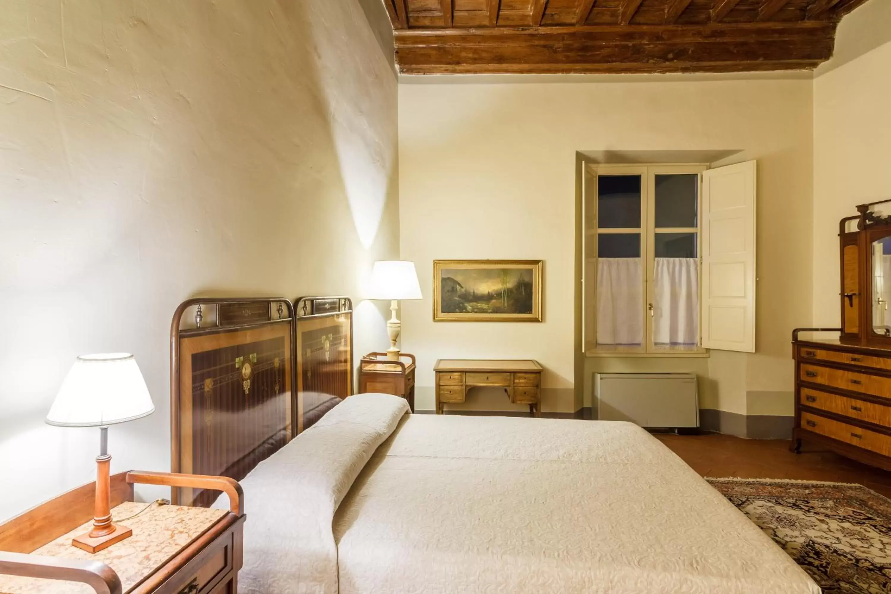 Photo of the whole room, Bed in Dimora Storica Palazzo Puccini