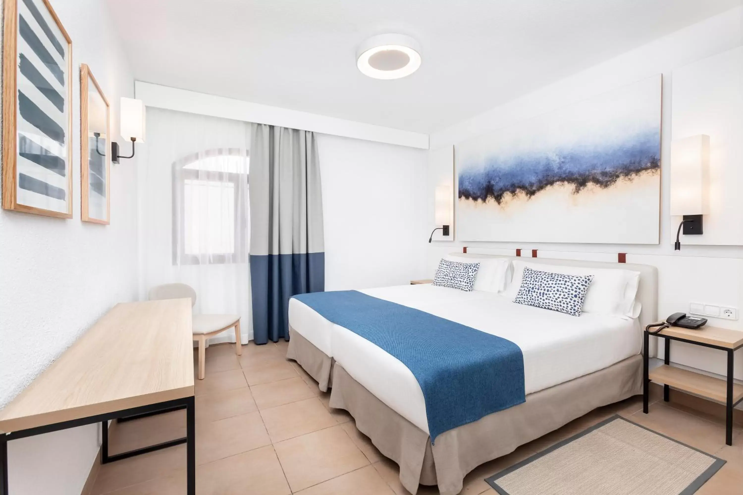 Bed in HD Parque Cristobal Tenerife Bed in HD Parque Cristobal Tenerife