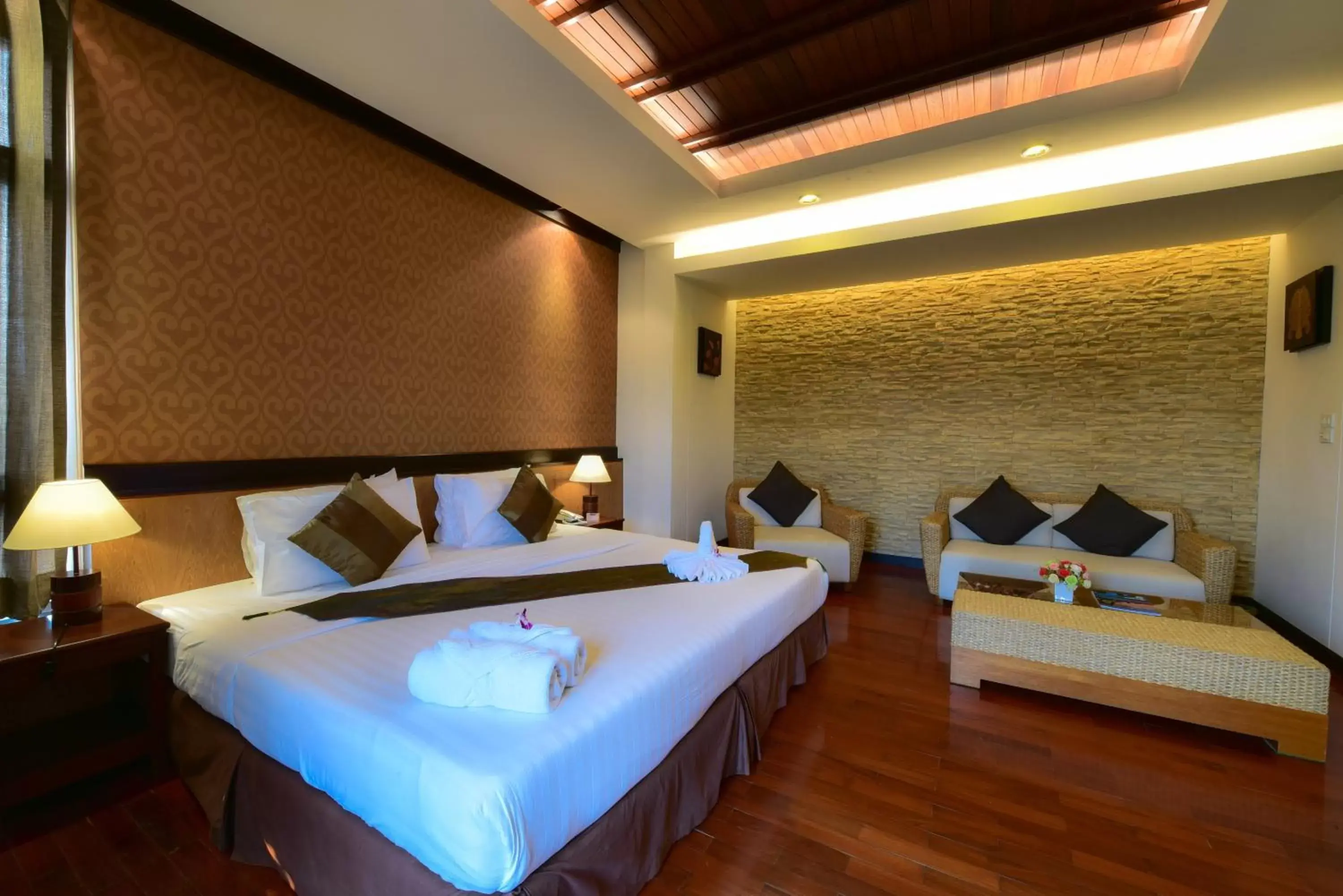 Photo of the whole room, Bed in Rapeepan Ville Hotel