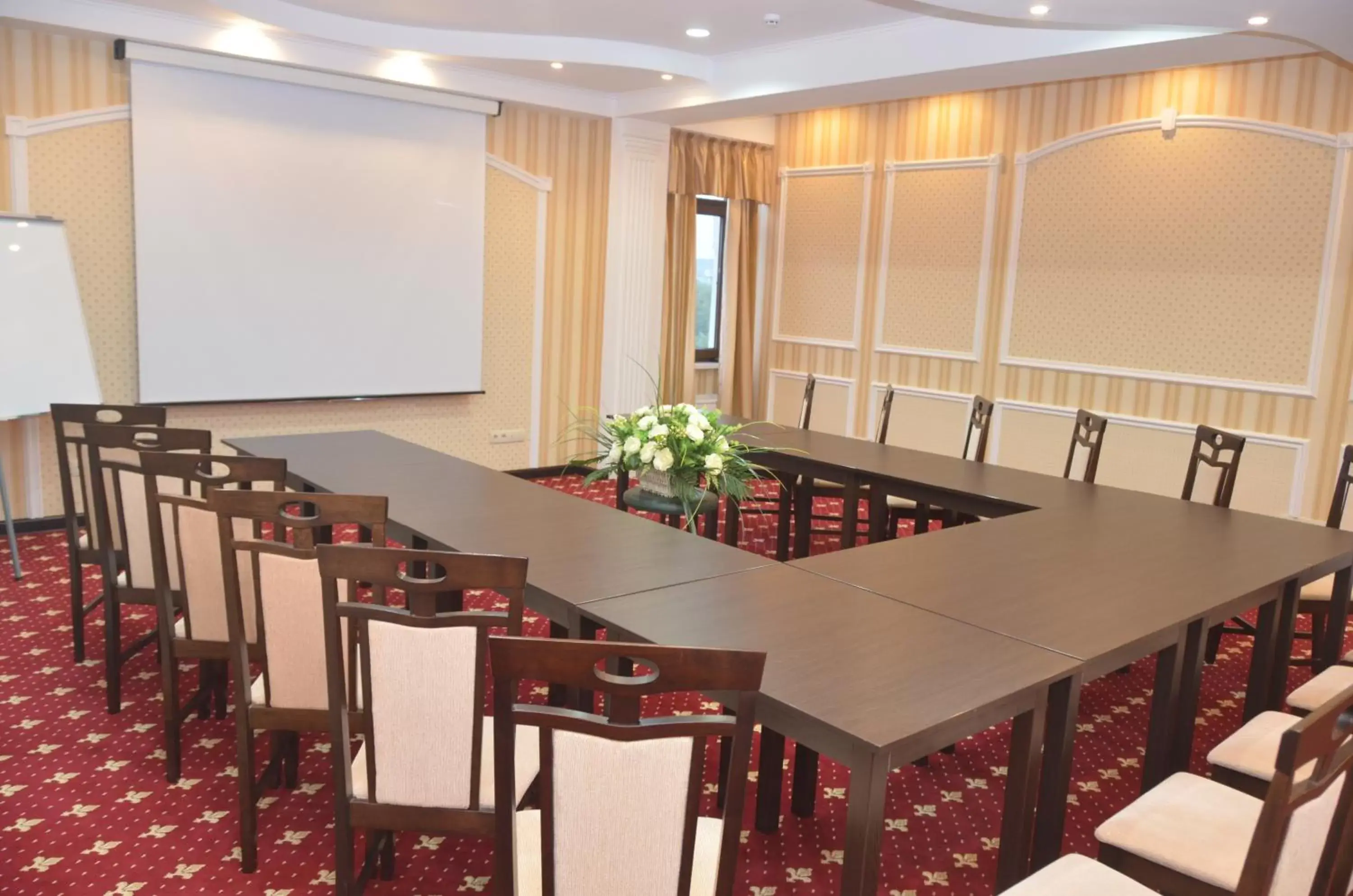 Business facilities in Regency Hotel