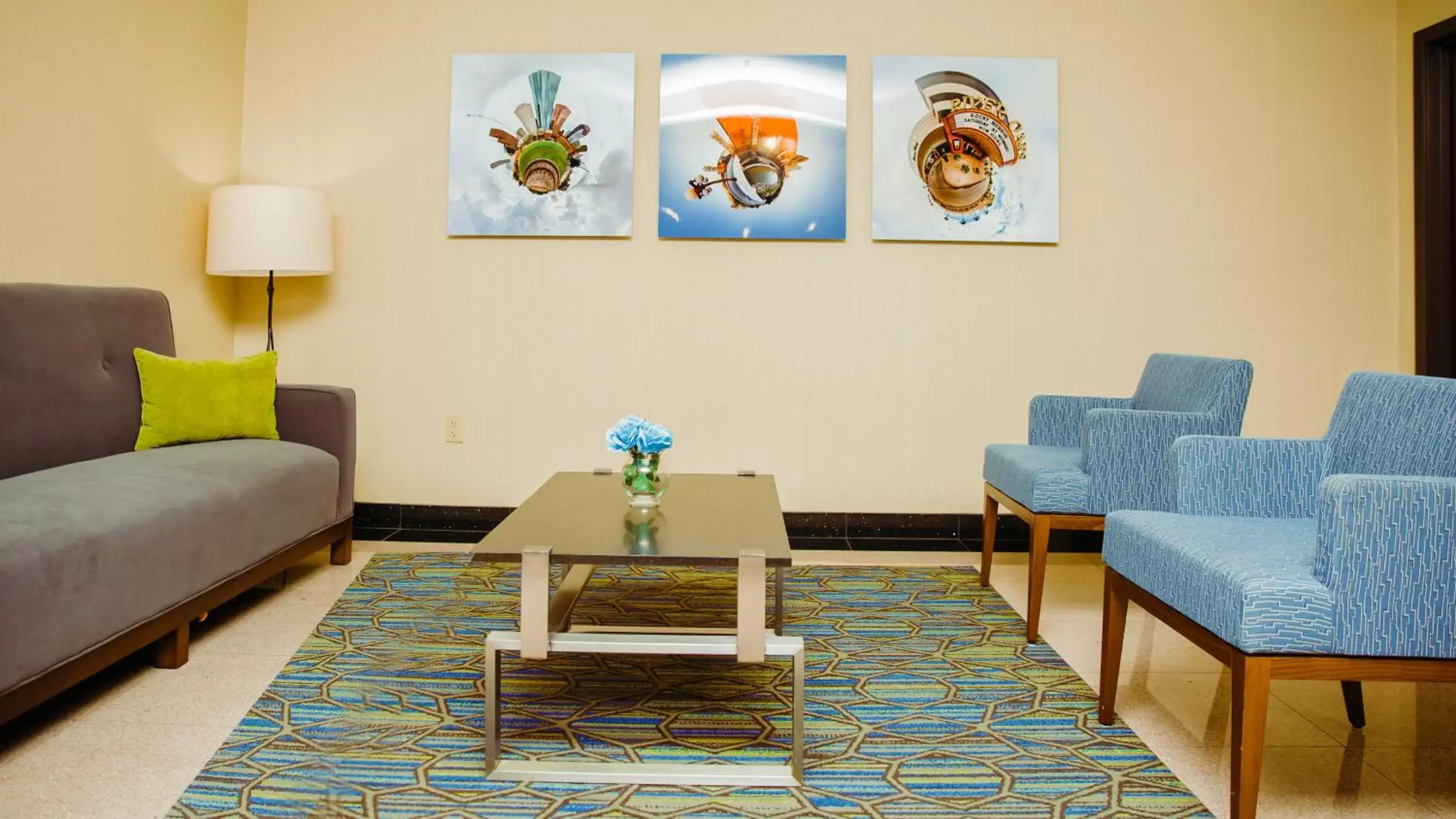 Property building in Holiday Inn Express Hotel & Suites Waller by IHG Property building in Holiday Inn Express Hotel & Suites Waller by IHG