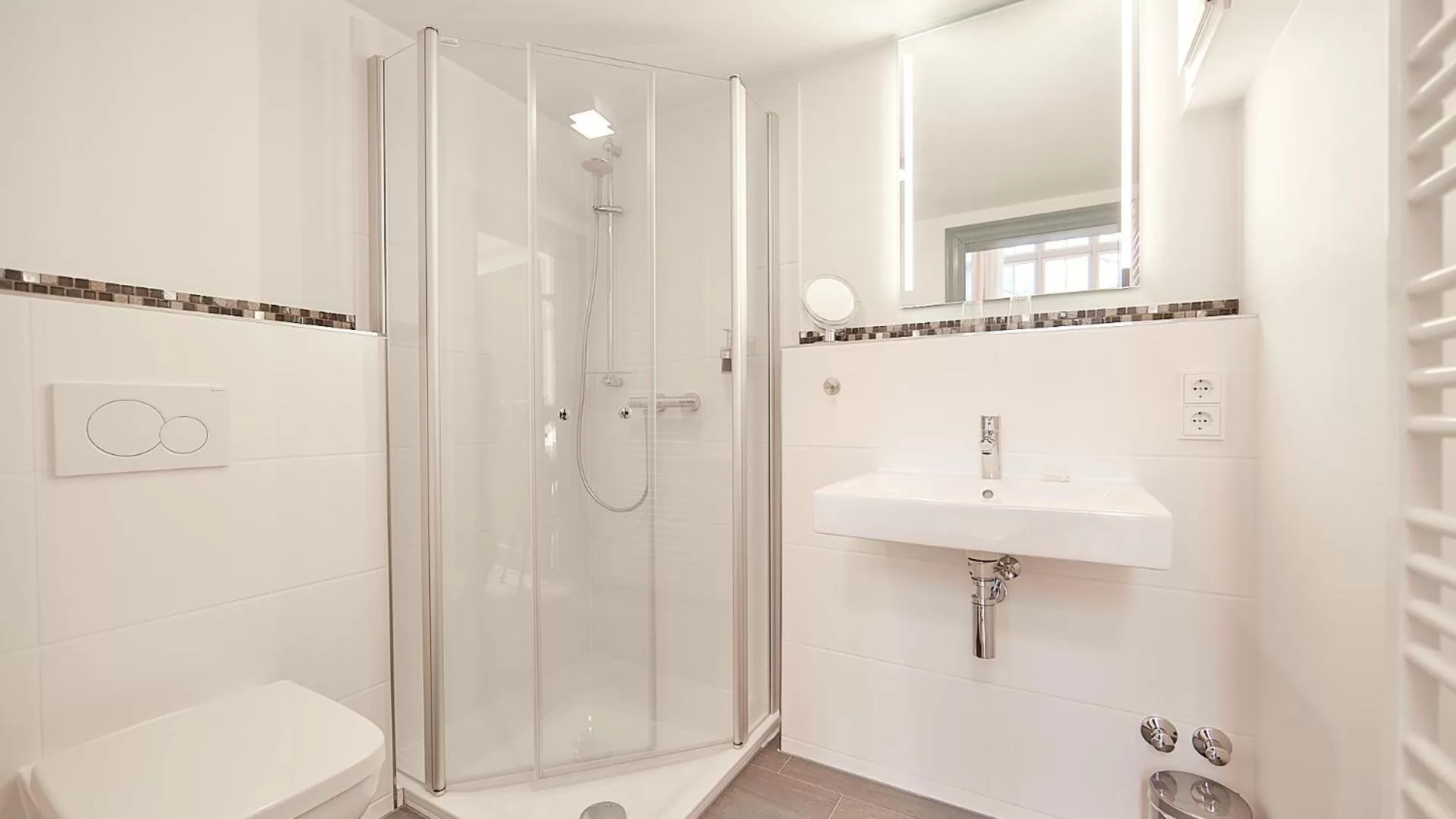 Bathroom in Anno 1433 Hotel Lüneburg