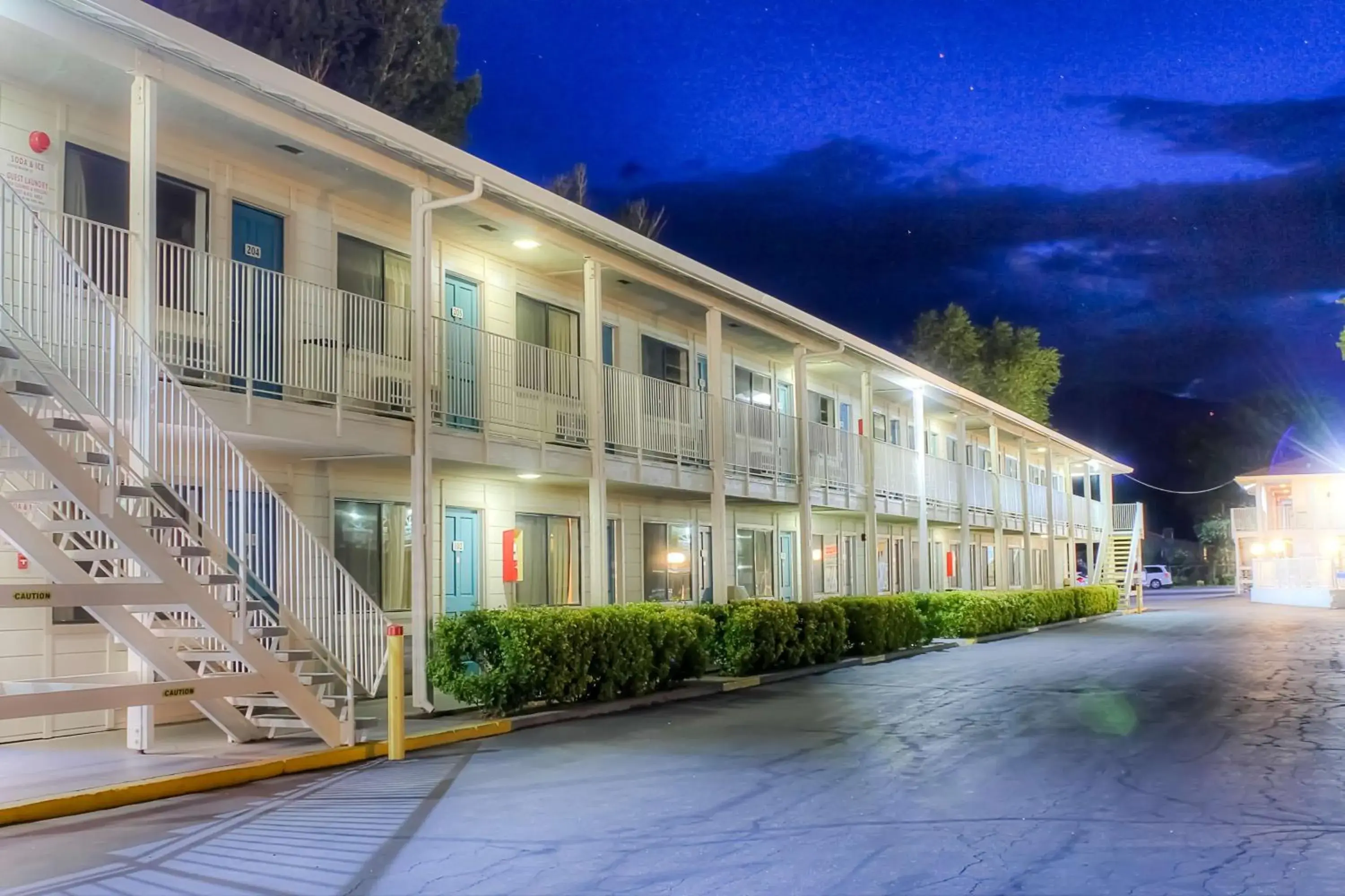 Property building in Motel 6-Bishop, CA Property building in Motel 6-Bishop, CA