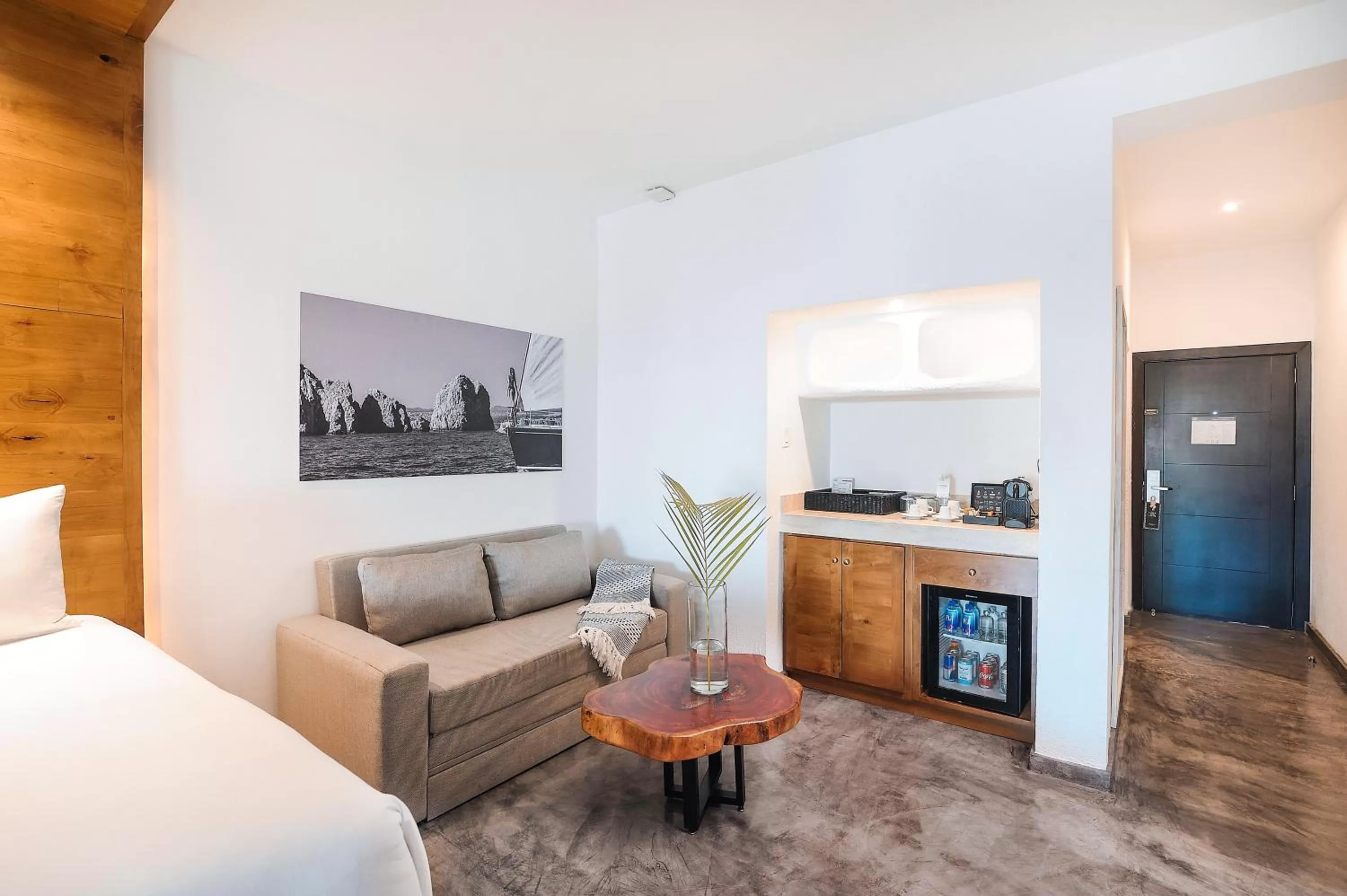 Living room, Bed in Bahia Hotel & Beach House