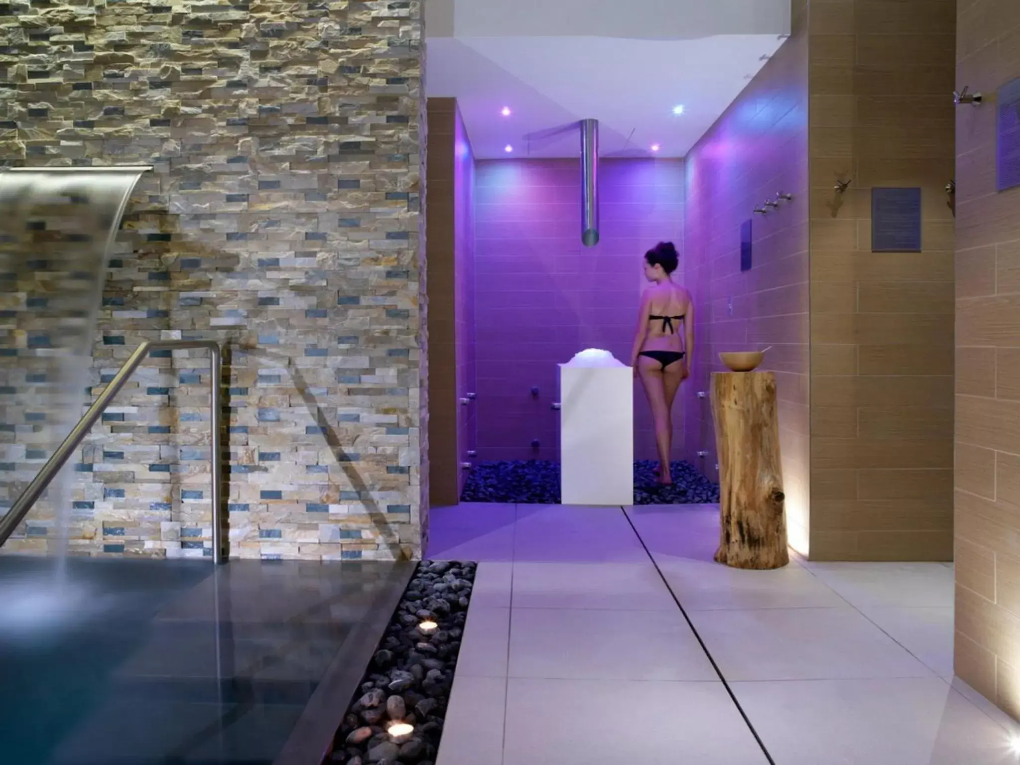 Massage, Bathroom in Hotel Select Suites & Spa - Apartments