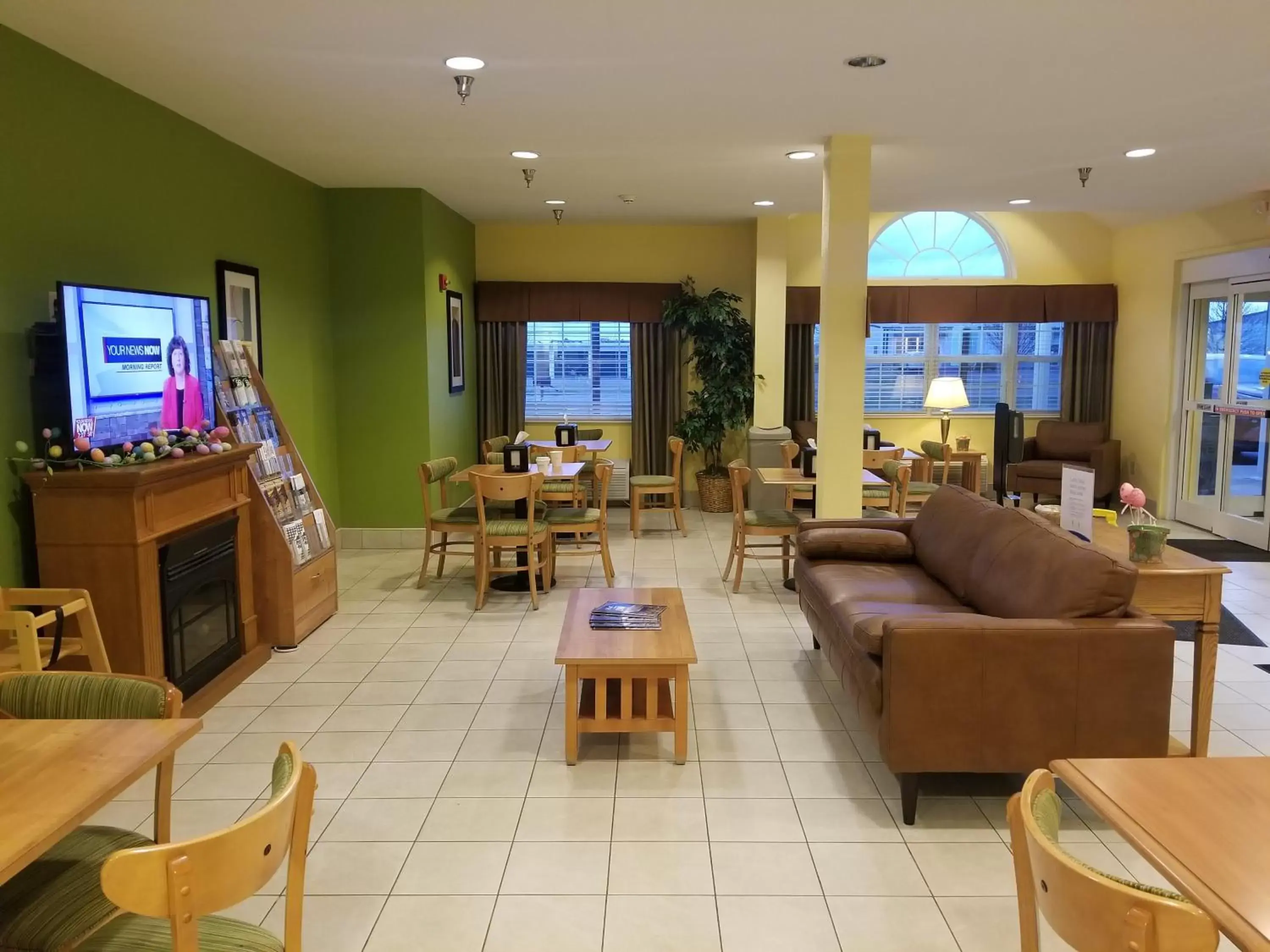 Lobby or reception in Microtel Inn & Suites by Wyndham Delphos