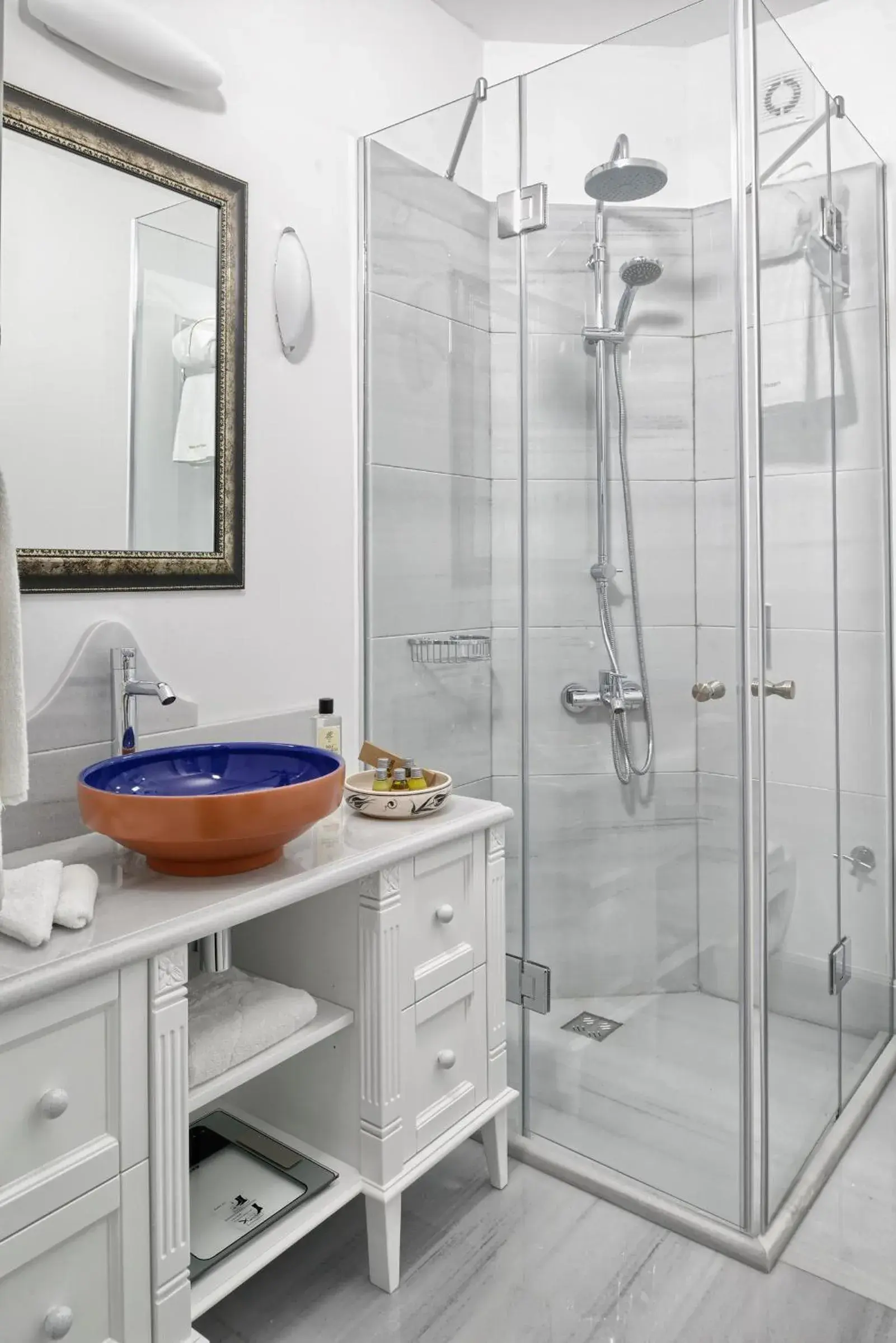Shower, Bathroom in Nexthouse Pera Hotel