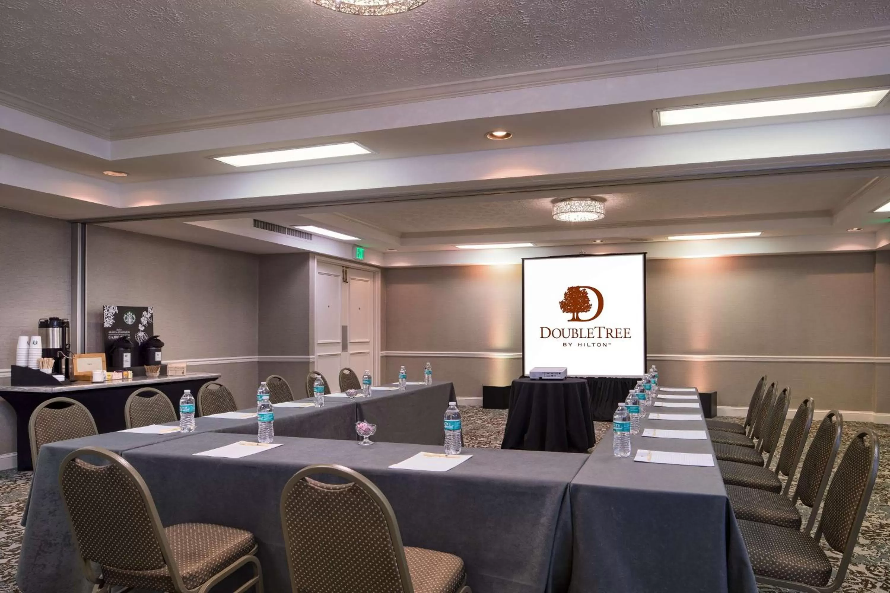 Meeting/conference room in DoubleTree by Hilton Philadelphia Airport