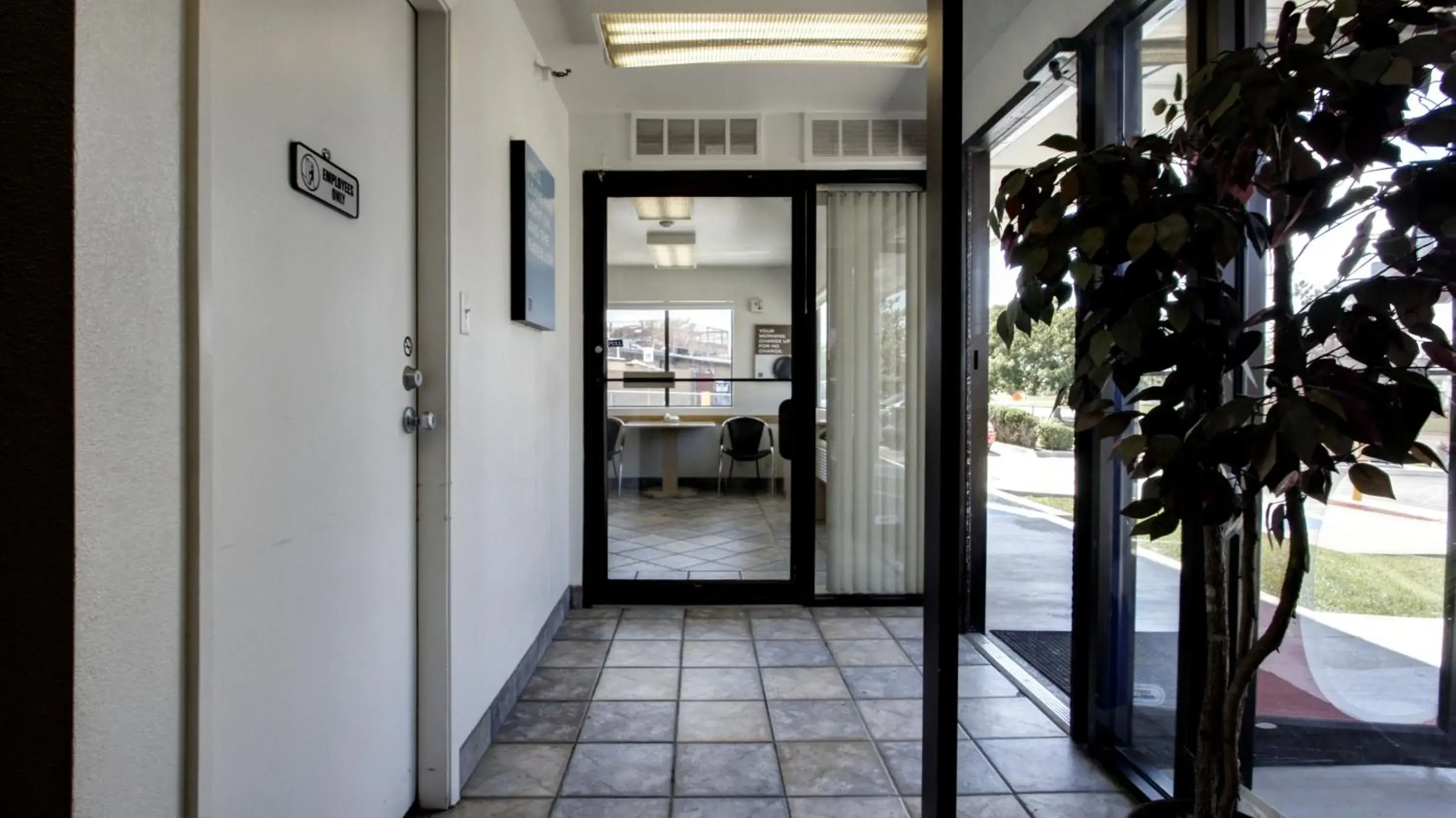 Lobby or reception in Motel 6-Woods Cross, UT - Salt Lake City - North Lobby or reception in Motel 6-Woods Cross, UT - Salt Lake City - North