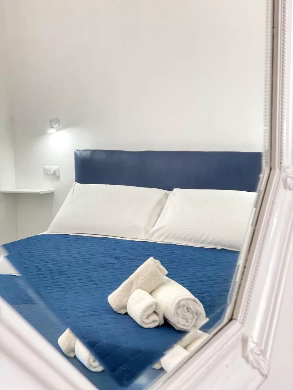 Bed in Tea House Alghero