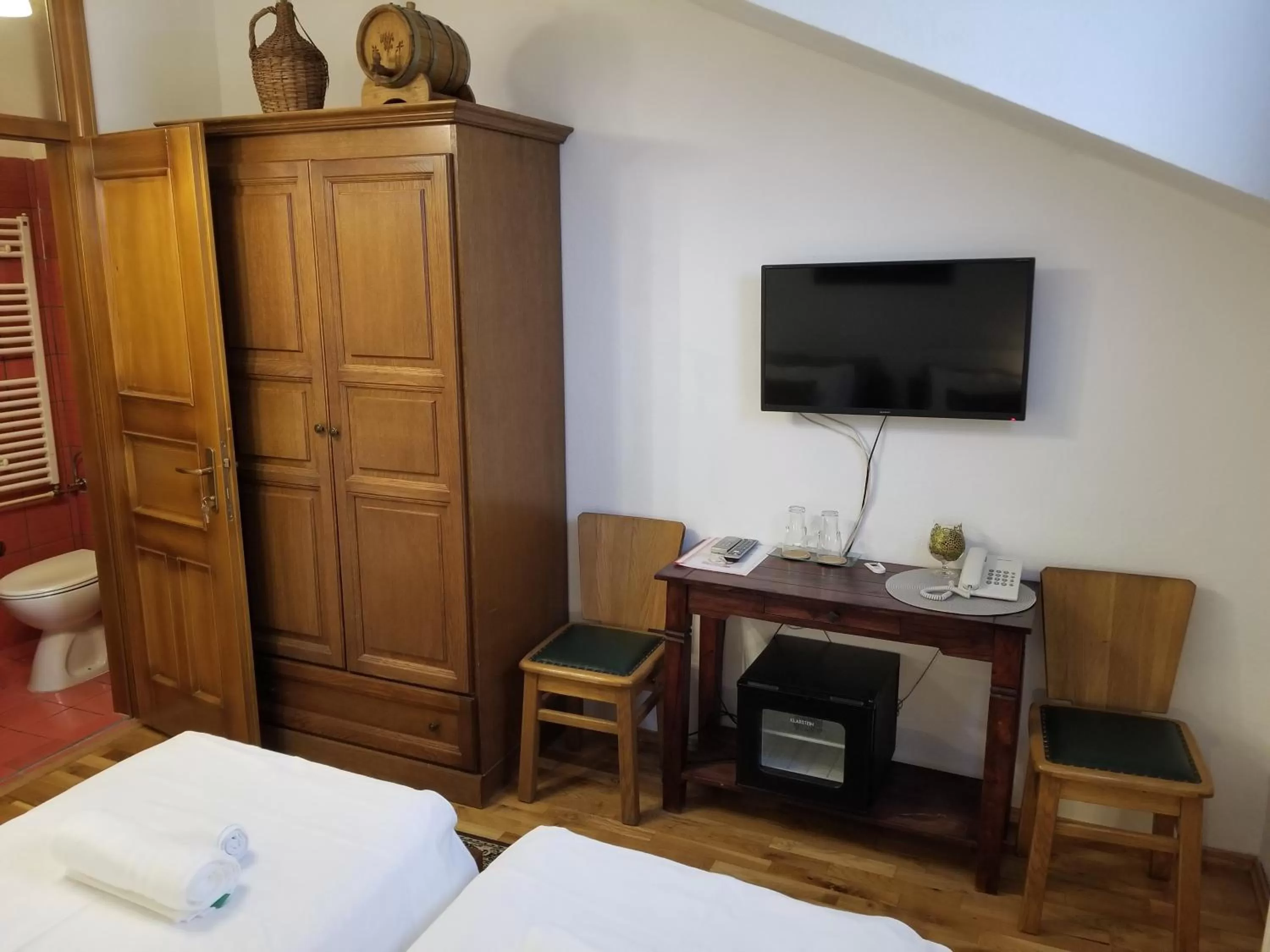 Photo of the whole room, Bed in Wellness B&B Winery Sontacchi