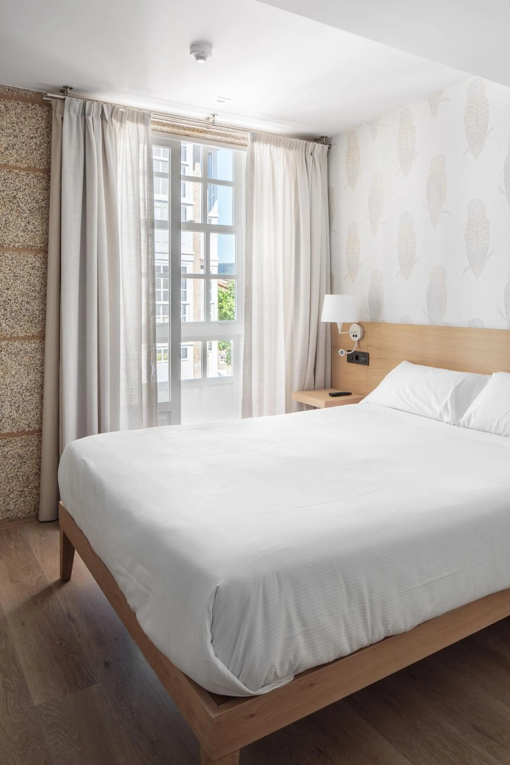 Spring, Bed in Hotel Atalaia