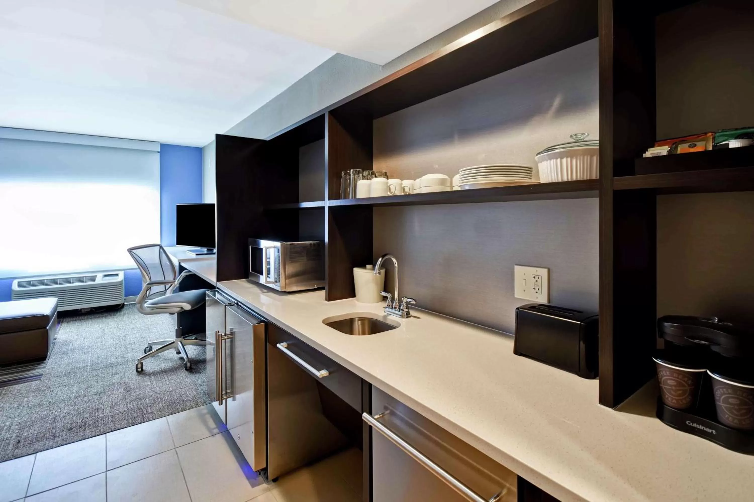 Kitchen or kitchenette in Home2 Suites by Hilton Atlanta Norcross