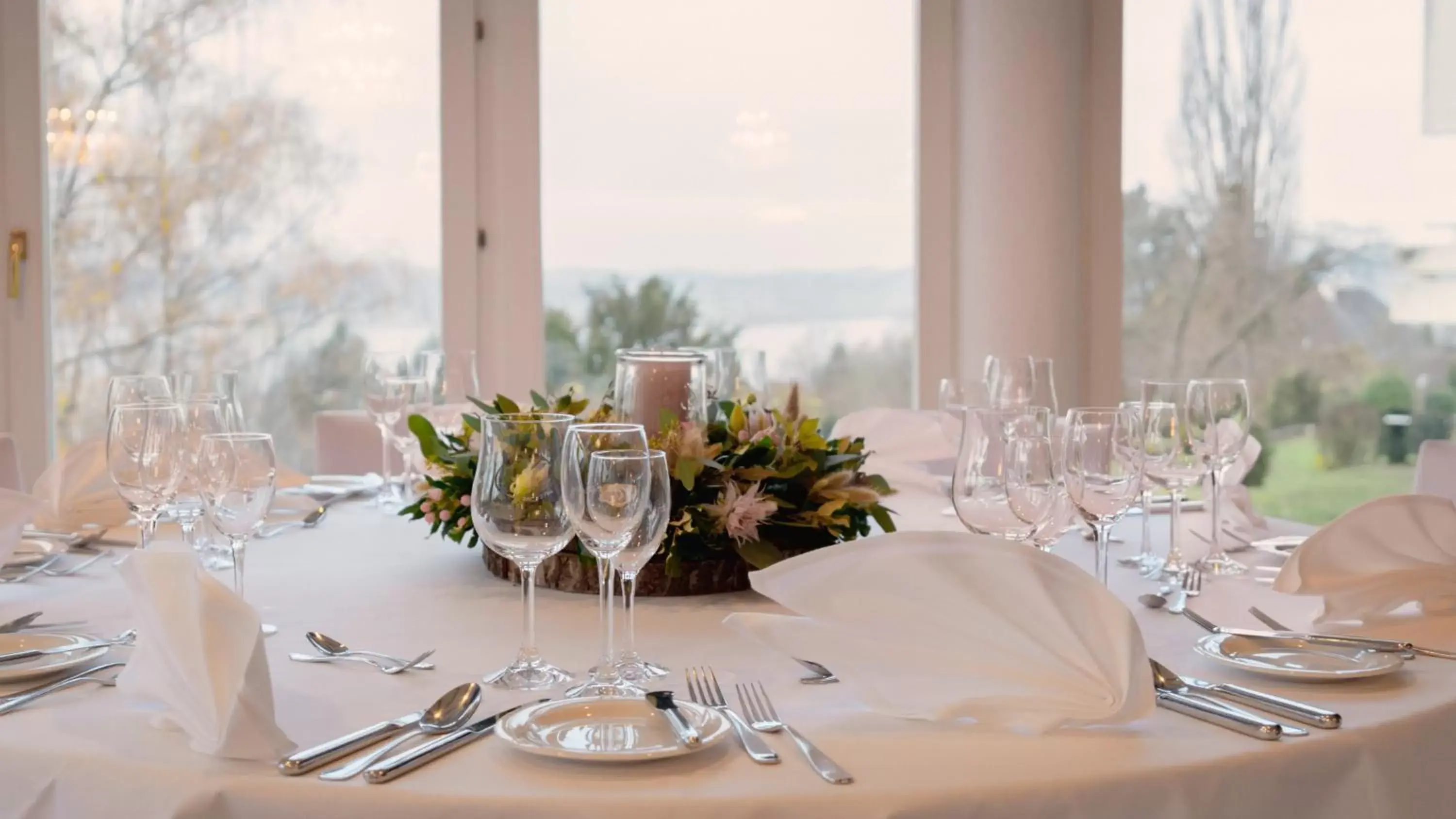 Banquet/Function facilities, Restaurant/Places to Eat in Parkhotel St.Leonhard