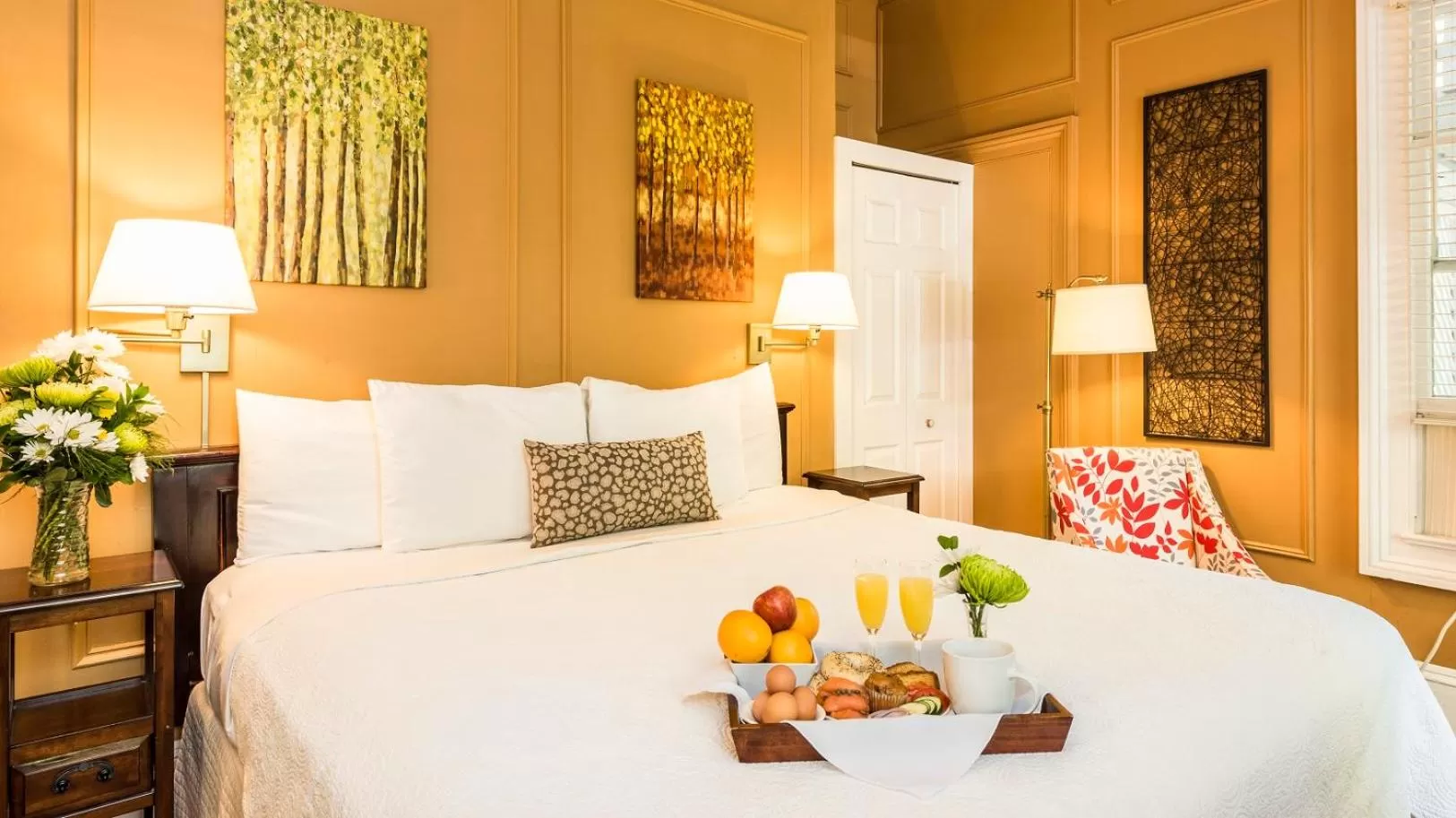 Bed in Old Town Manor