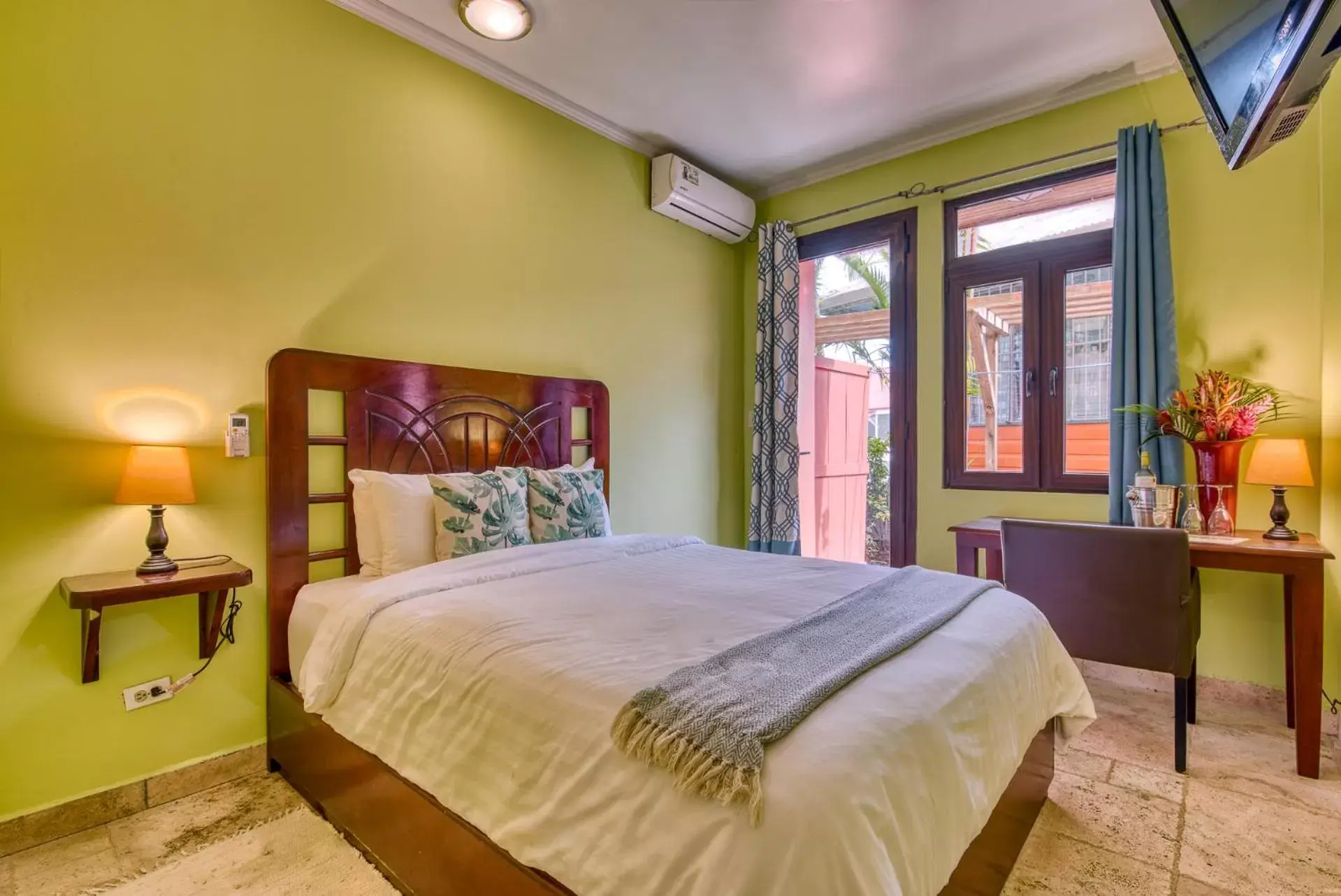 Economy Double Room in Hotel Palma Royale Economy Double Room in Hotel Palma Royale