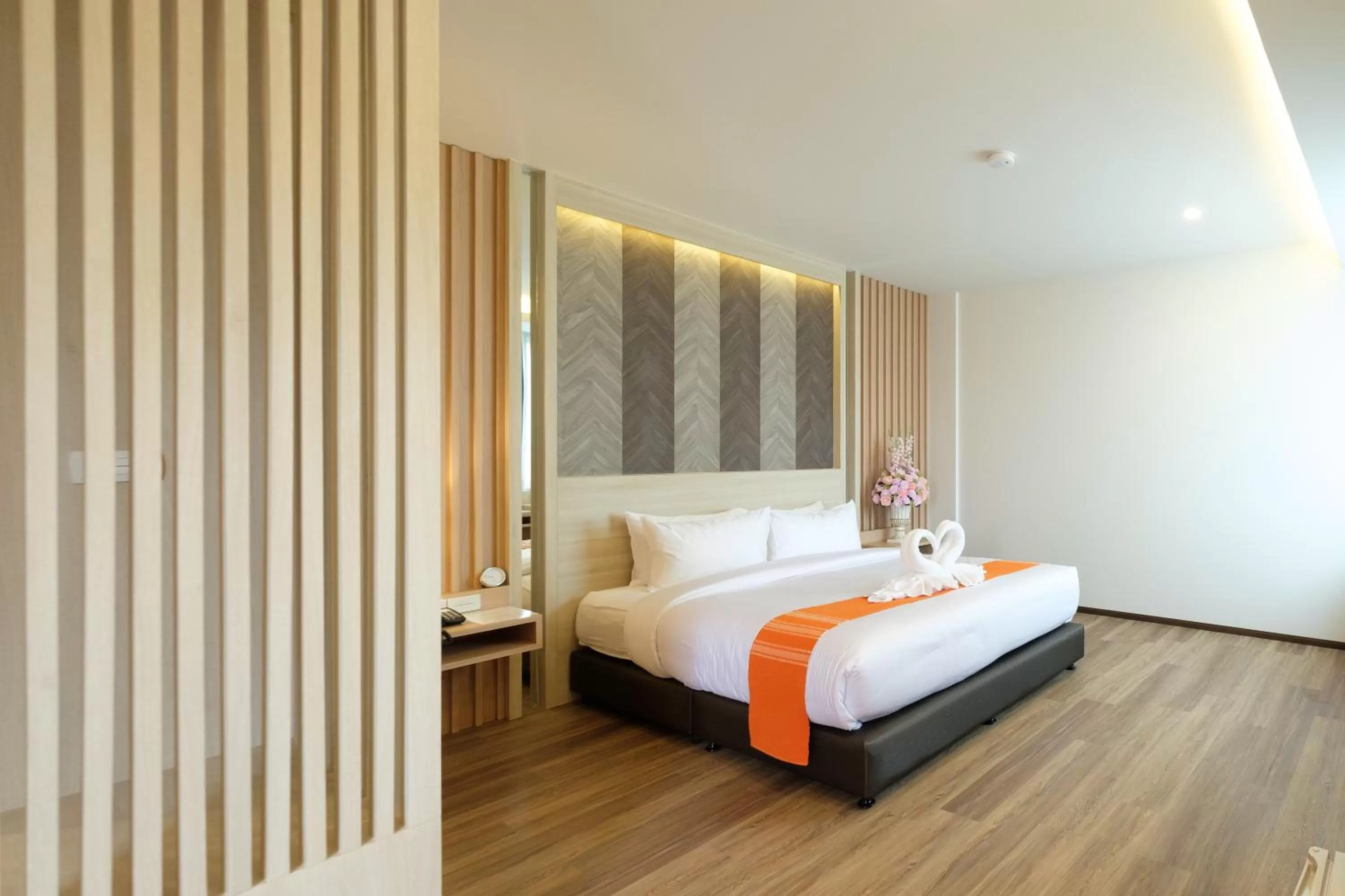 Photo of the whole room, Bed in Monte Maesot hotel