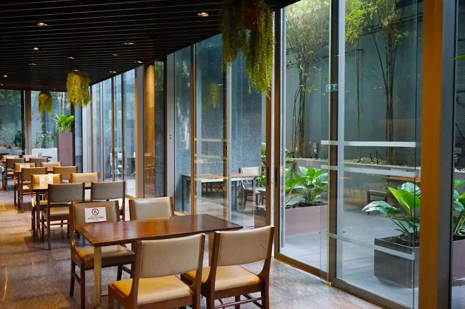 Restaurant/Places to Eat in Amara Bangkok Hotel