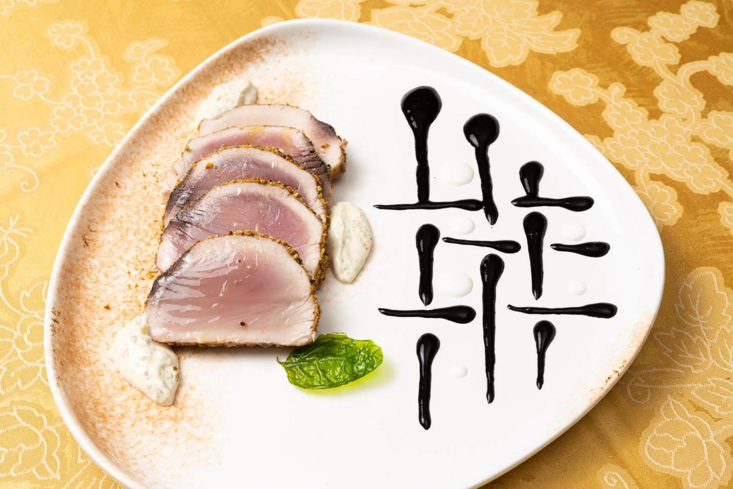 Restaurant/places to eat in Hotel Palace