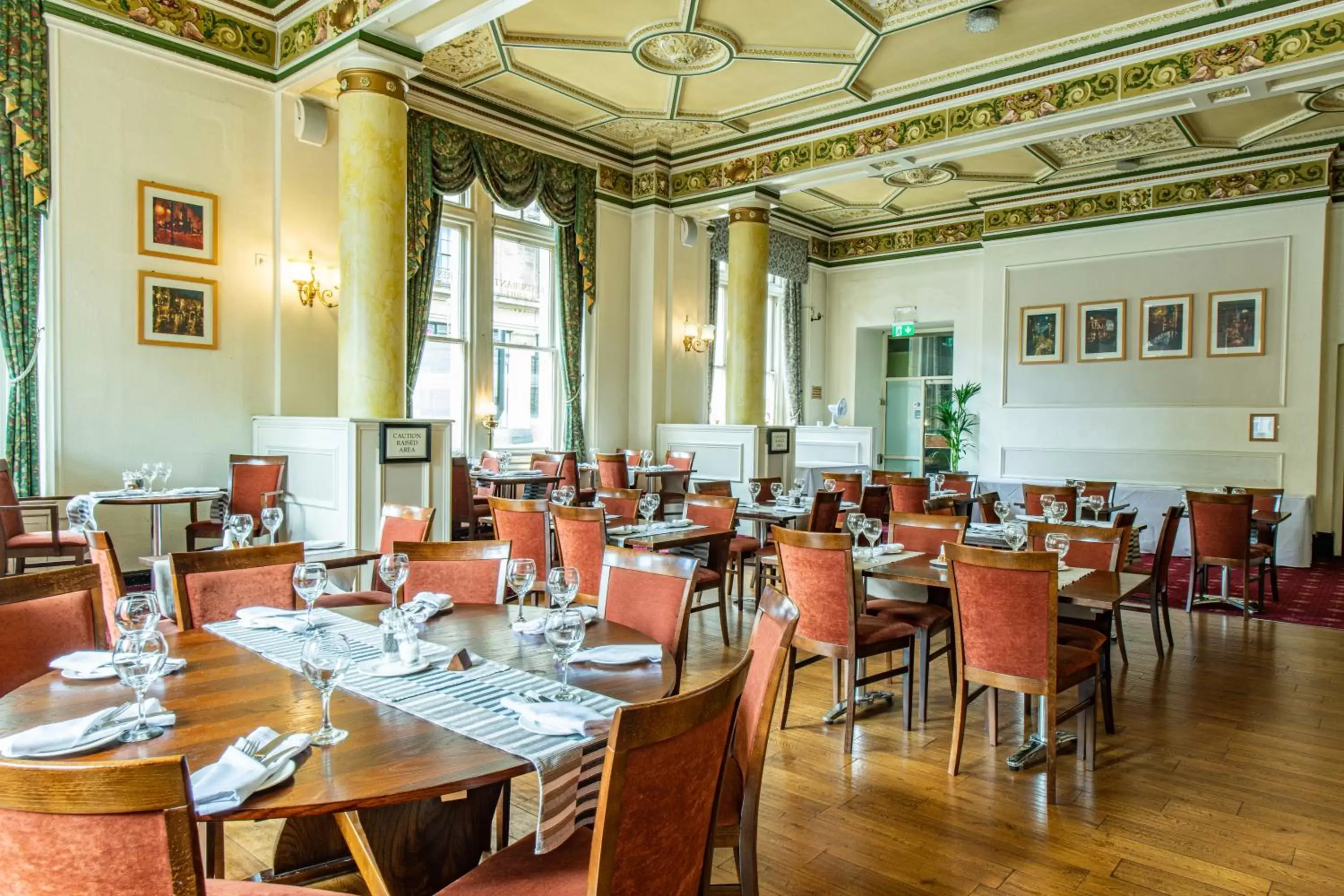 Restaurant/Places to Eat in The Midland Hotel