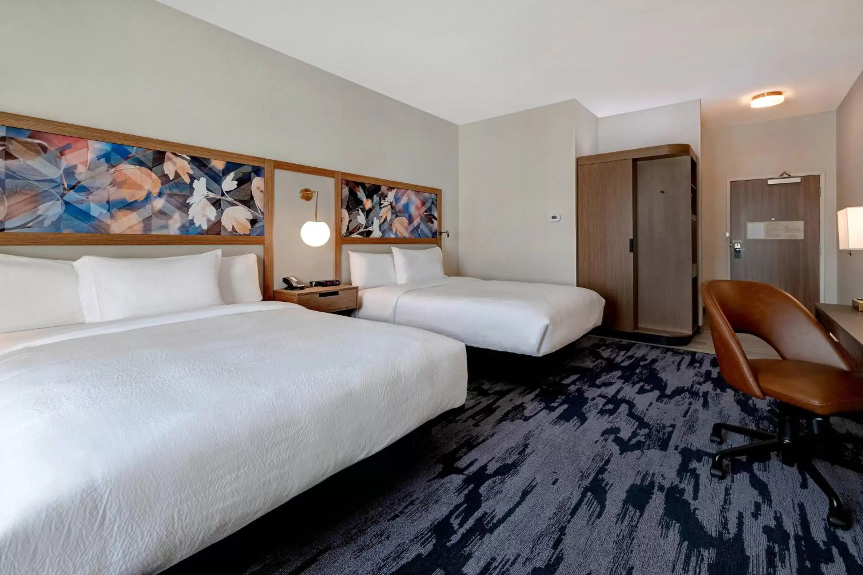 Photo of the whole room, Bed in Fairfield by Marriott Inn & Suites St. Paul Eagan