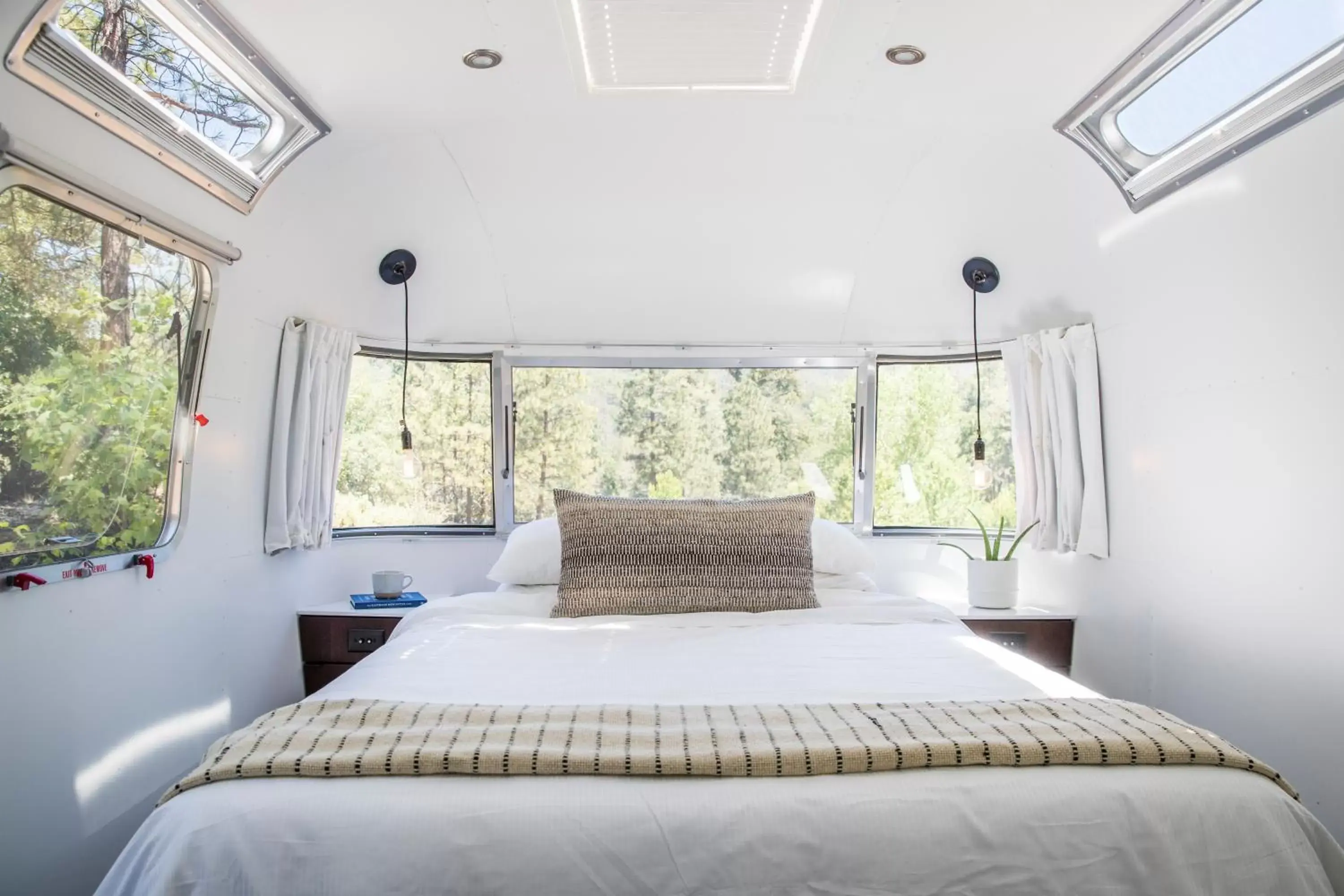 Bedroom, Bed in AutoCamp Yosemite