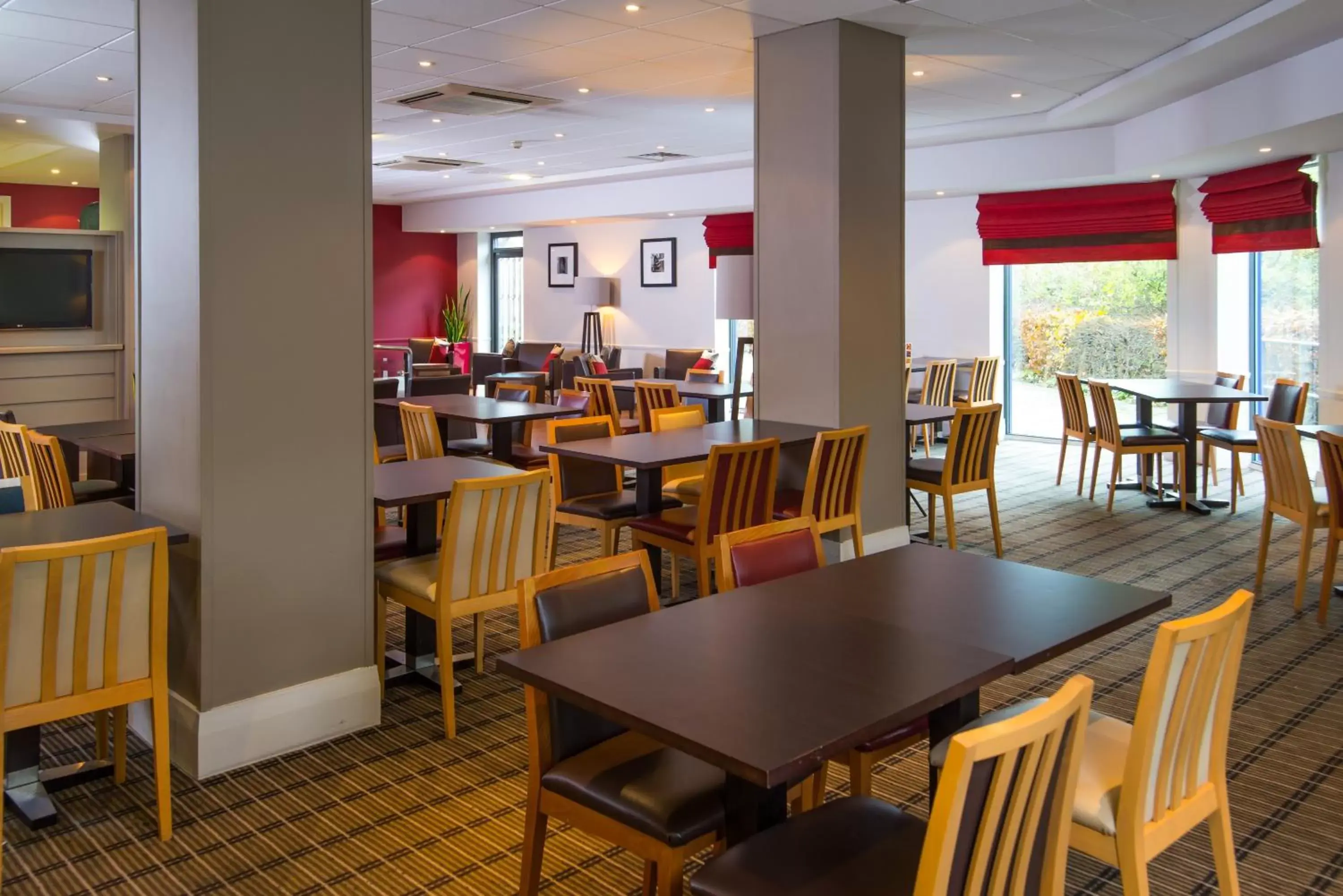 Restaurant/Places to Eat in Holiday Inn Express Droitwich Spa, an IHG Hotel