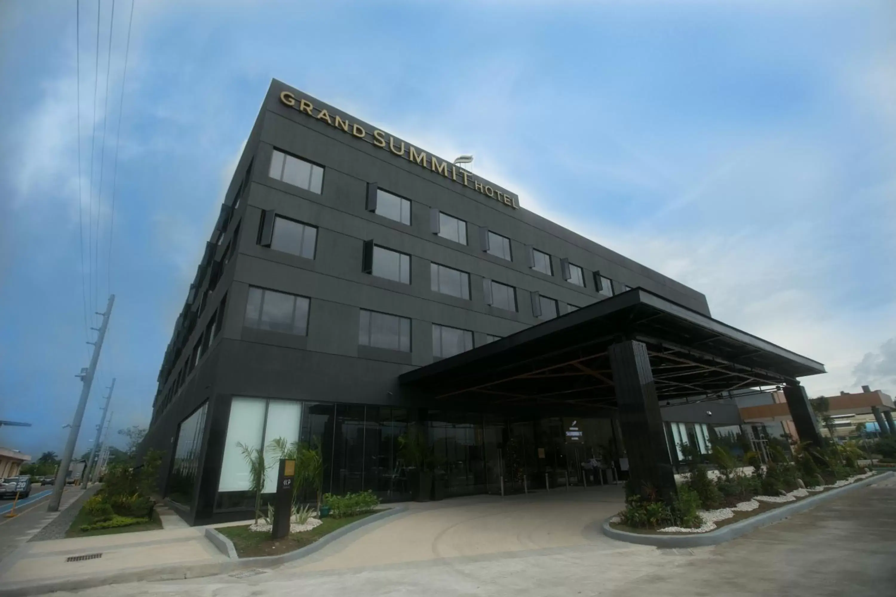 Property building in Grand Summit Hotel General Santos Property building in Grand Summit Hotel General Santos