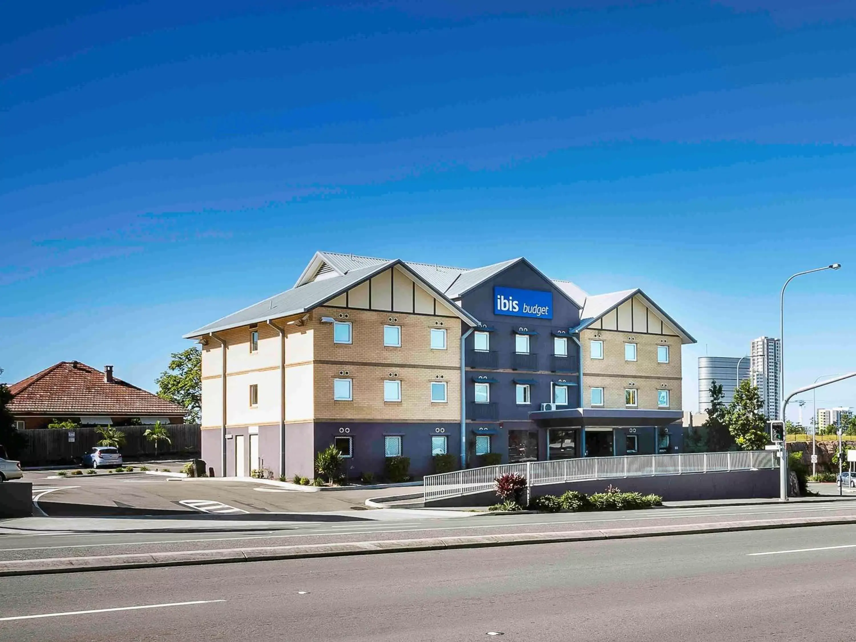 Property Building in ibis budget Windsor Brisbane