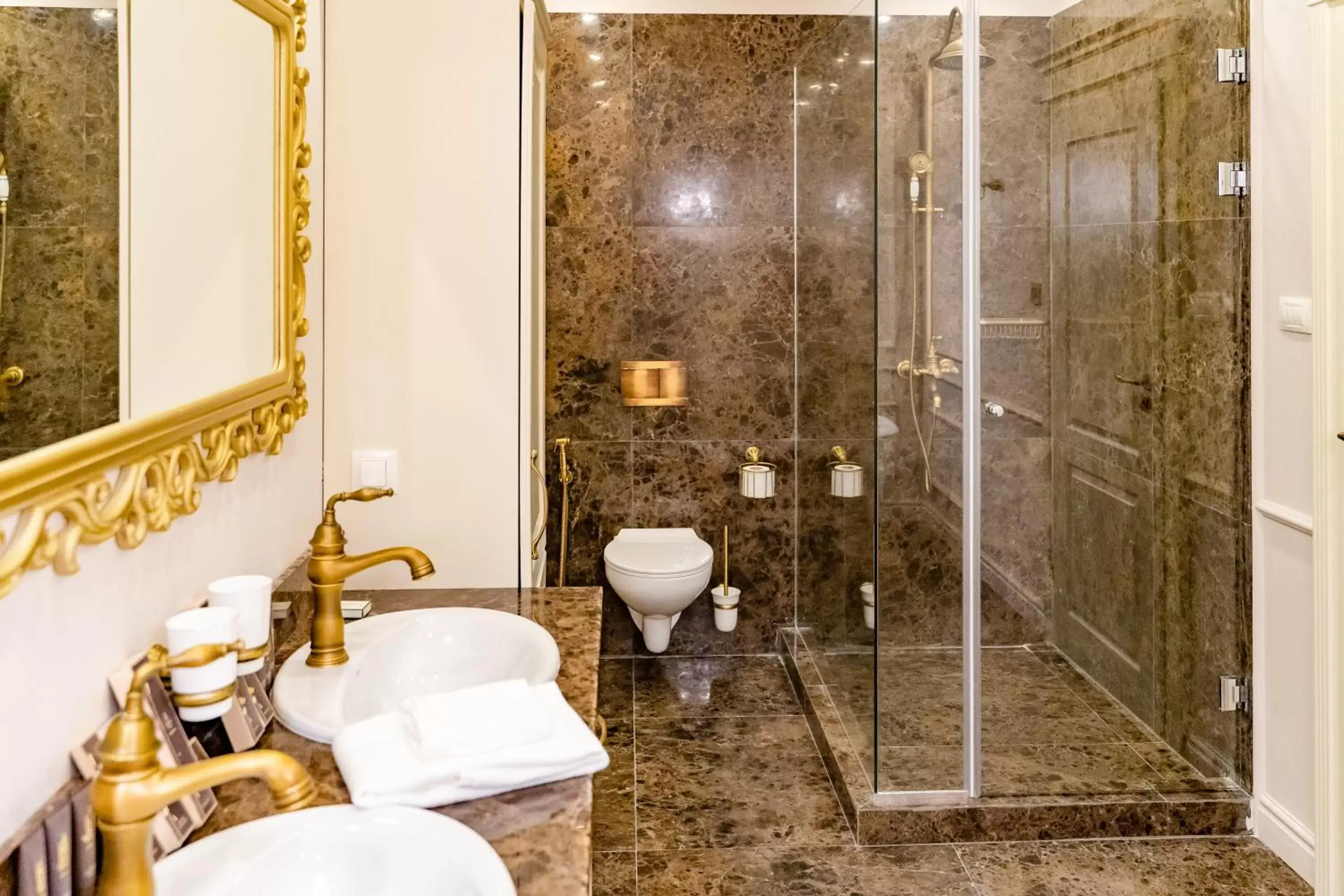 Shower, Bathroom in Lighthouse Golf & Spa Hotel