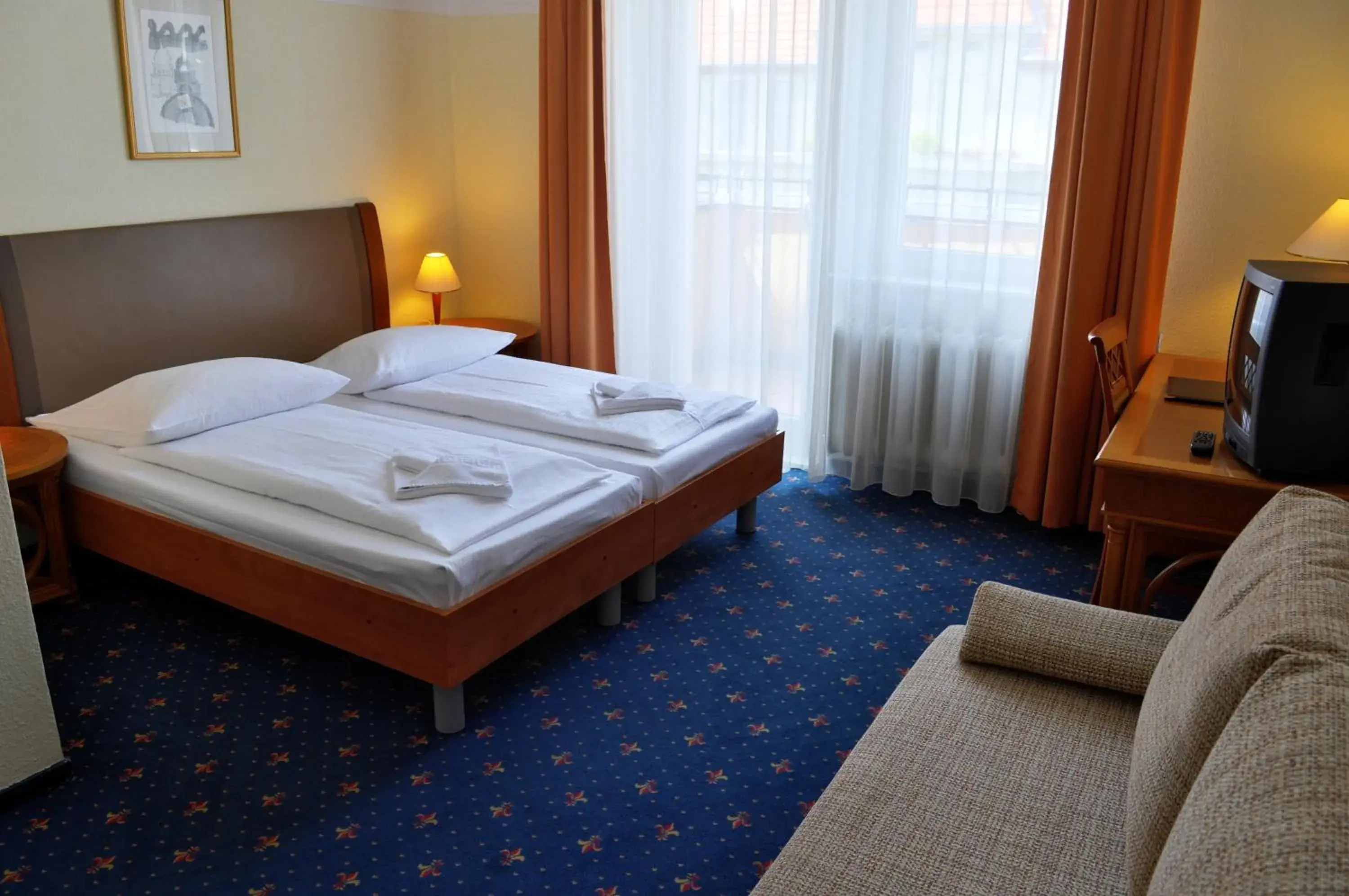 Day, Bed in Hotel Europa City