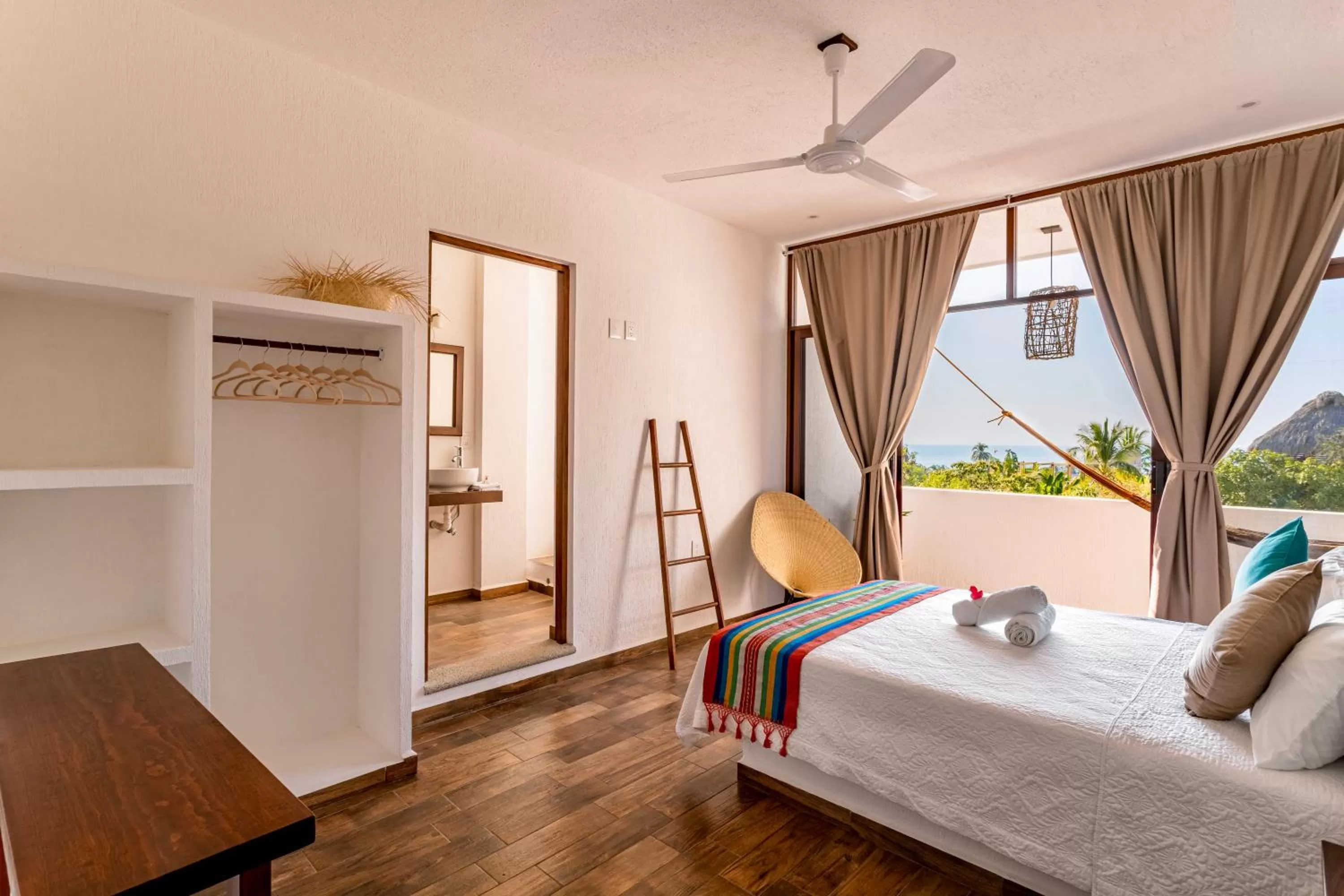 Bed in Punta Kai Hotel & Hostal