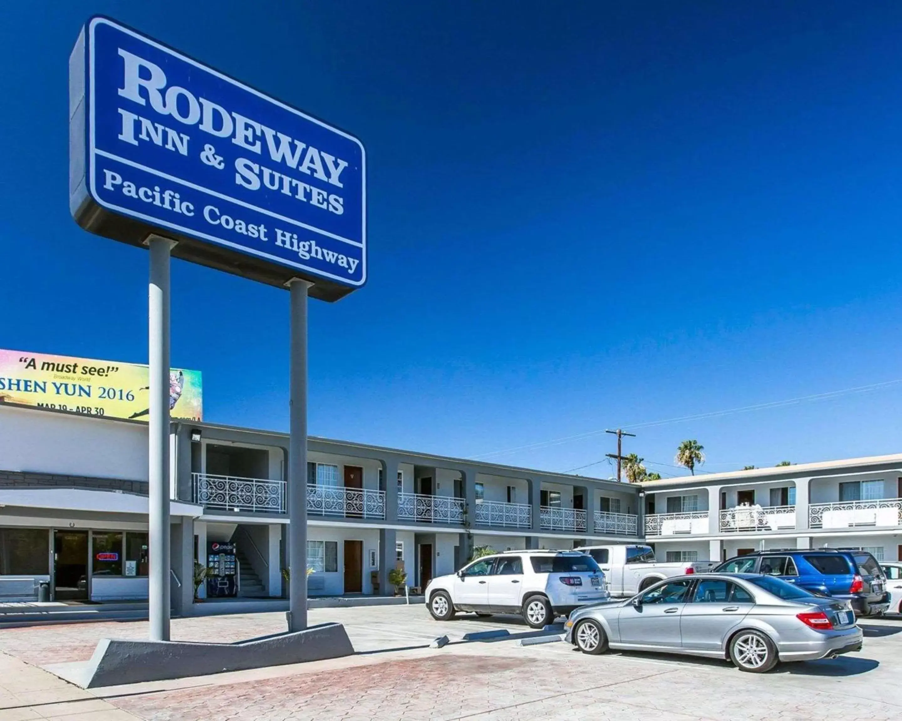 Property building in Rodeway Inn & Suites Pacific Coast Highway