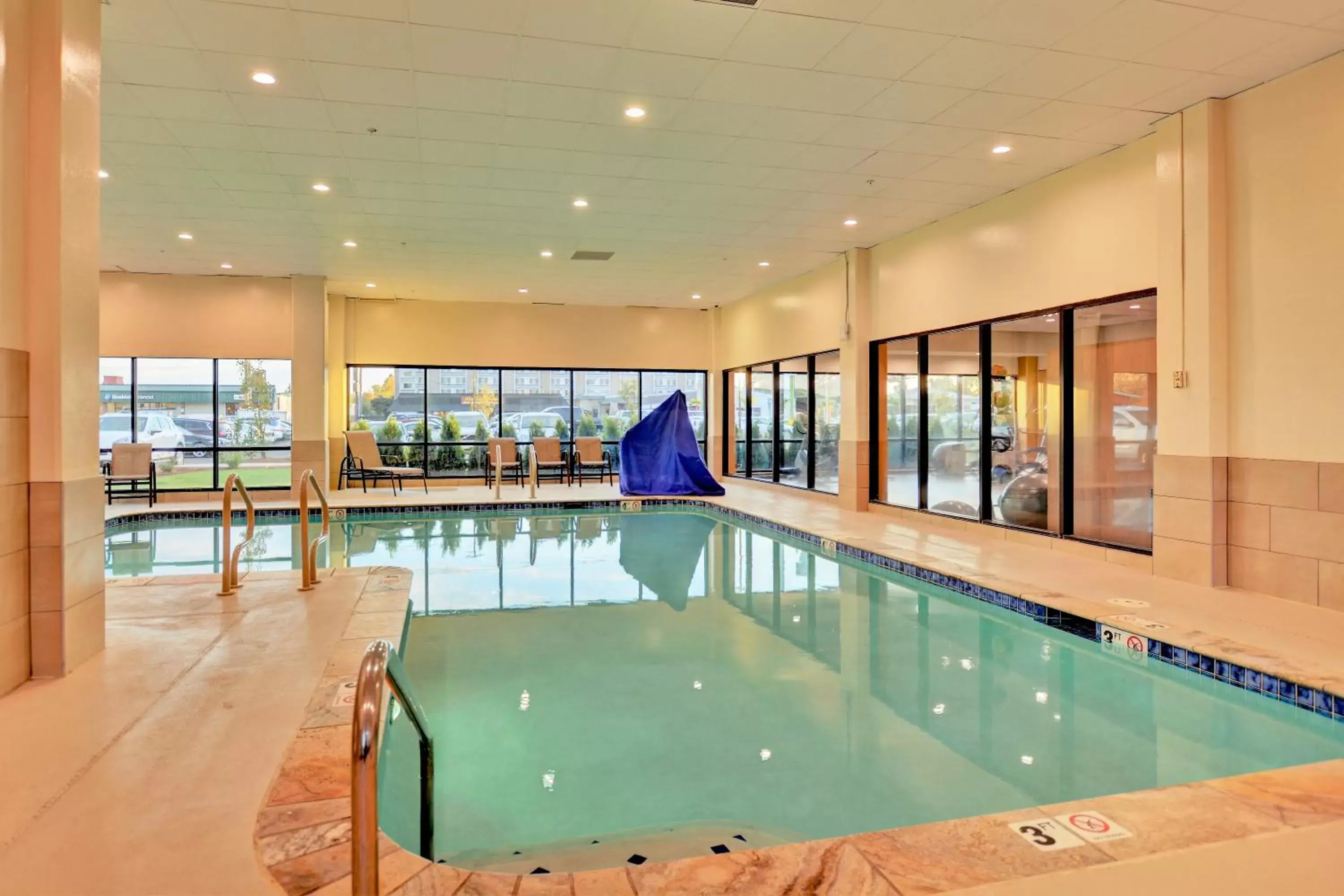 Swimming Pool in Holiday Inn - Salem, an IHG Hotel