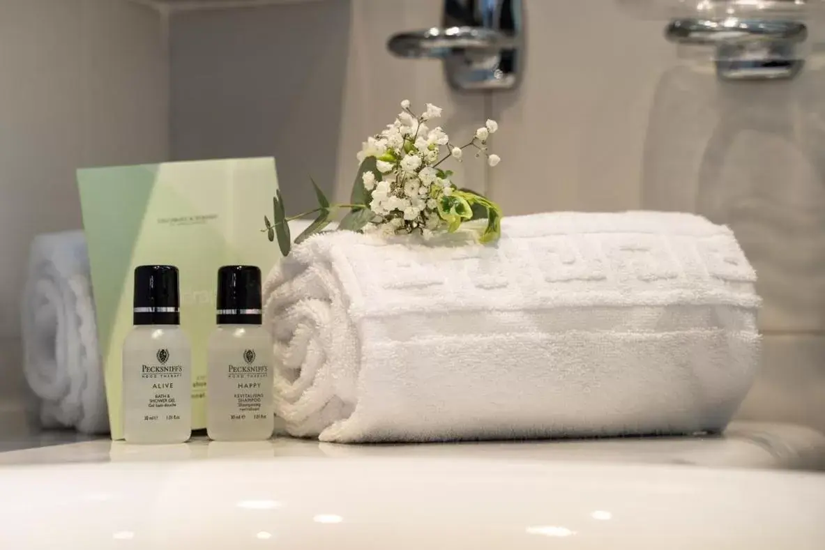 Premier Quadruple Room in Park Hotel Ai Pini & Restaurant Ai Pini Premier Quadruple Room in Park Hotel Ai Pini & Restaurant Ai Pini